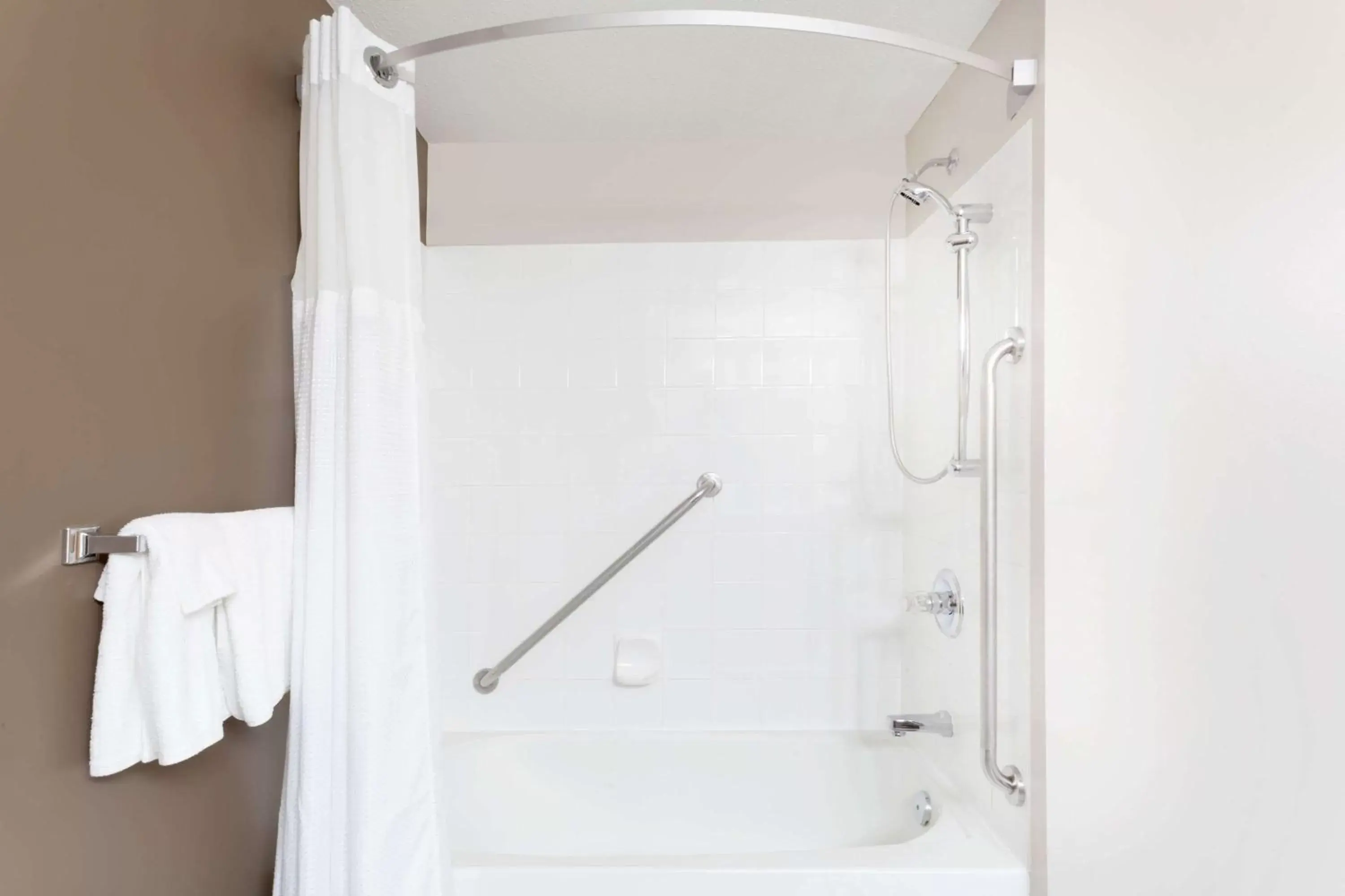 Photo of the whole room in Super 8 by Wyndham Prince Albert Photo of the whole room in Super 8 by Wyndham Prince Albert