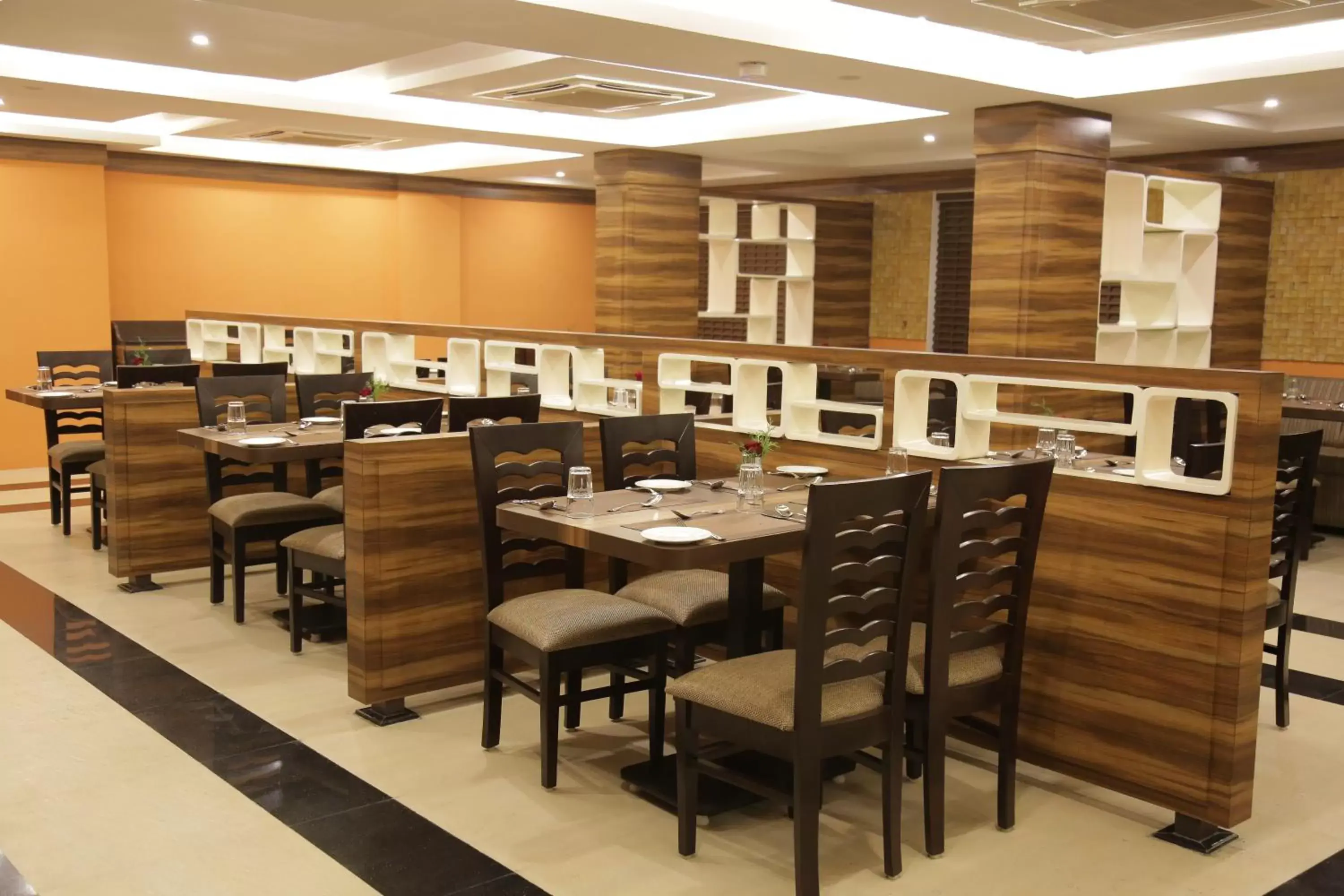 Restaurant/places to eat in Rangalaya Royal Restaurant/places to eat in Rangalaya Royal