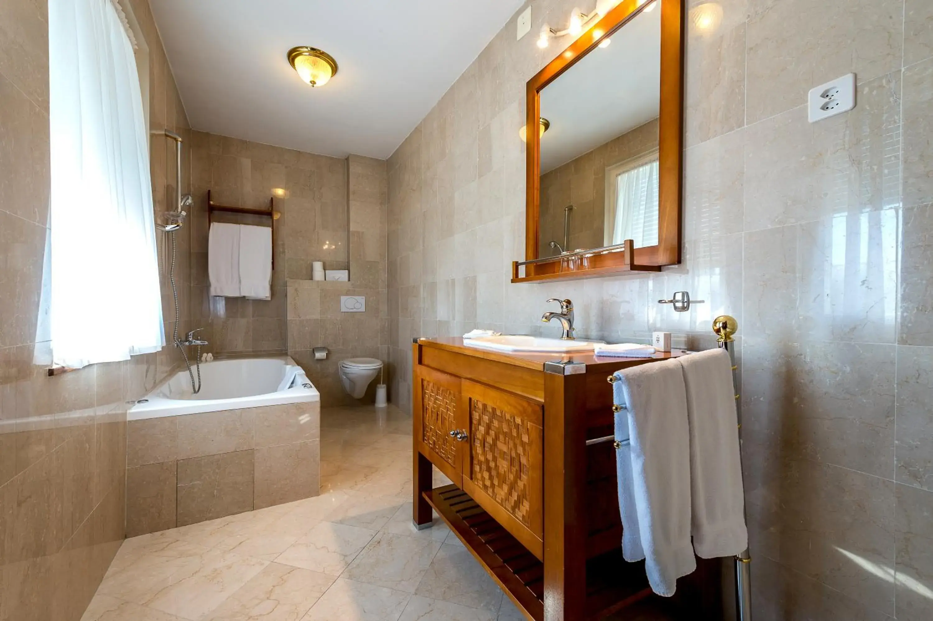 Bathroom in Hotel Century