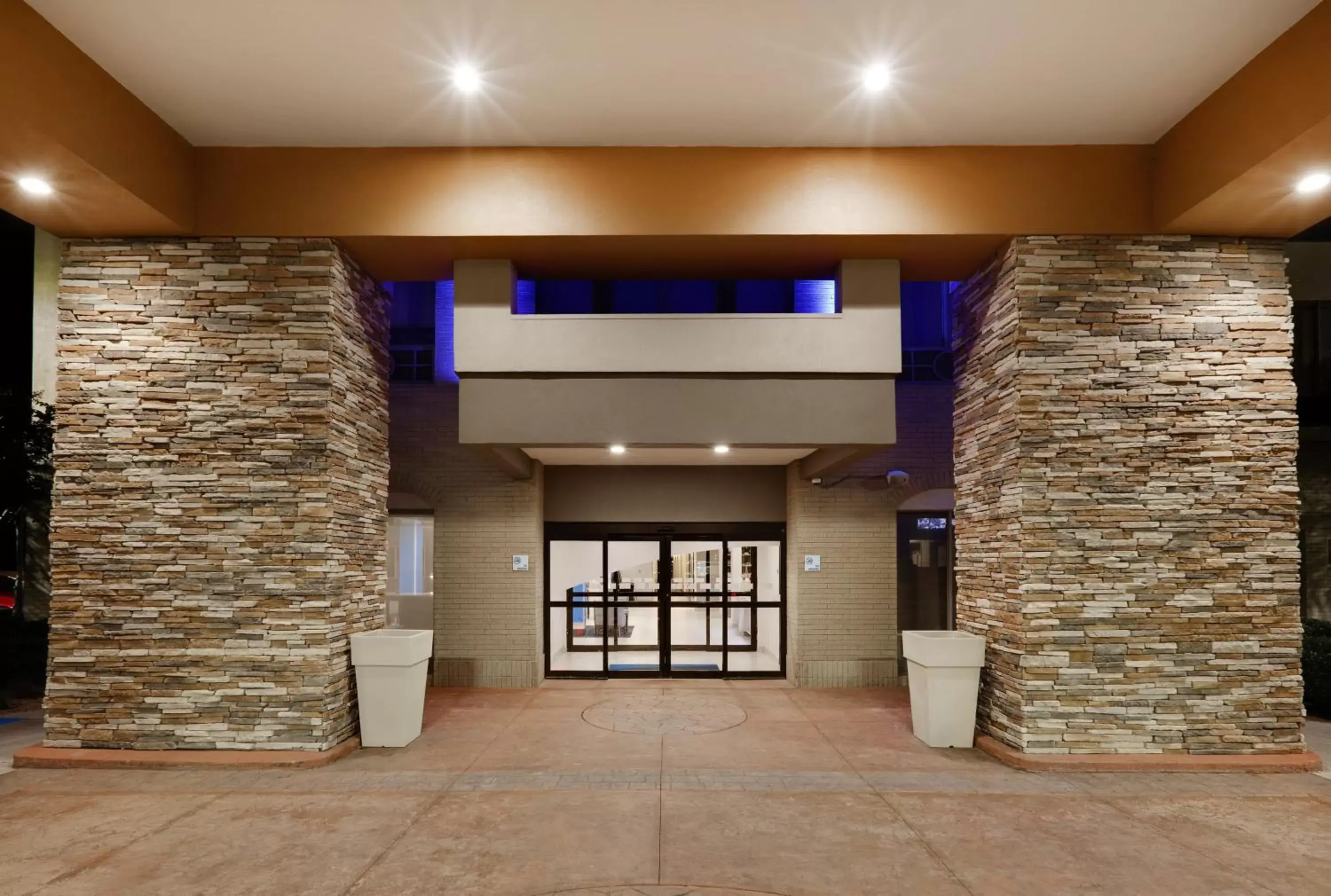 Property building in Holiday Inn Express Hotel & Suites Duncanville, an IHG Hotel