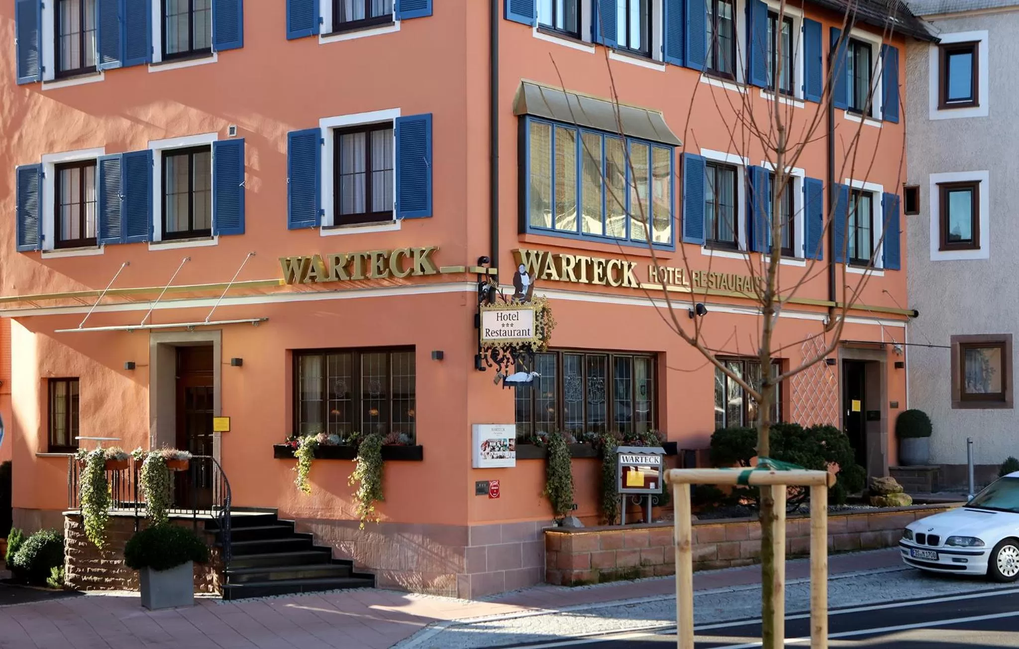 Facade/entrance in Hotel Warteck