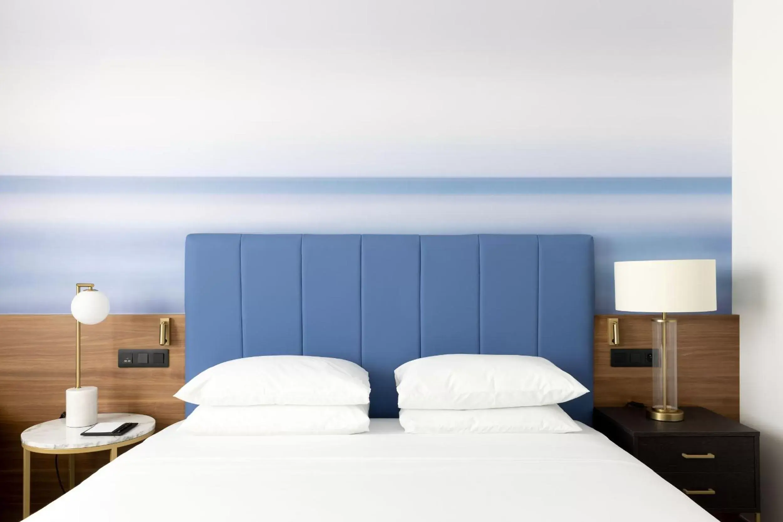 Deluxe King Room in Sheraton Nice Deluxe King Room in Sheraton Nice