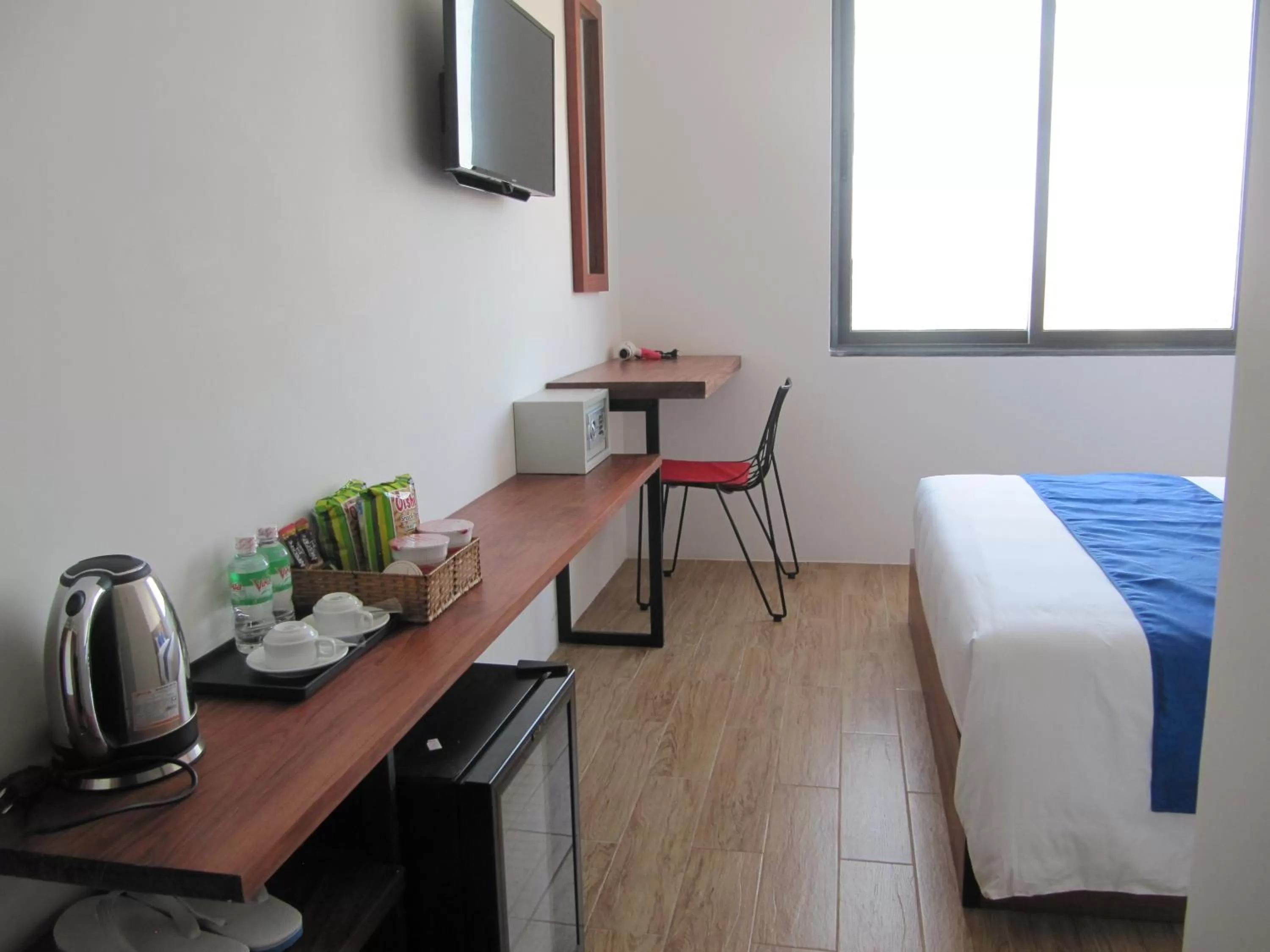 Coffee/tea facilities, Bed in Khách Sạn Hiệp Yến