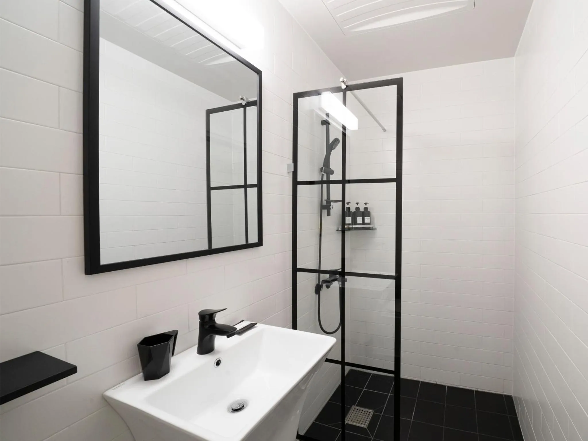 Toilet in Wegoinn Hostel