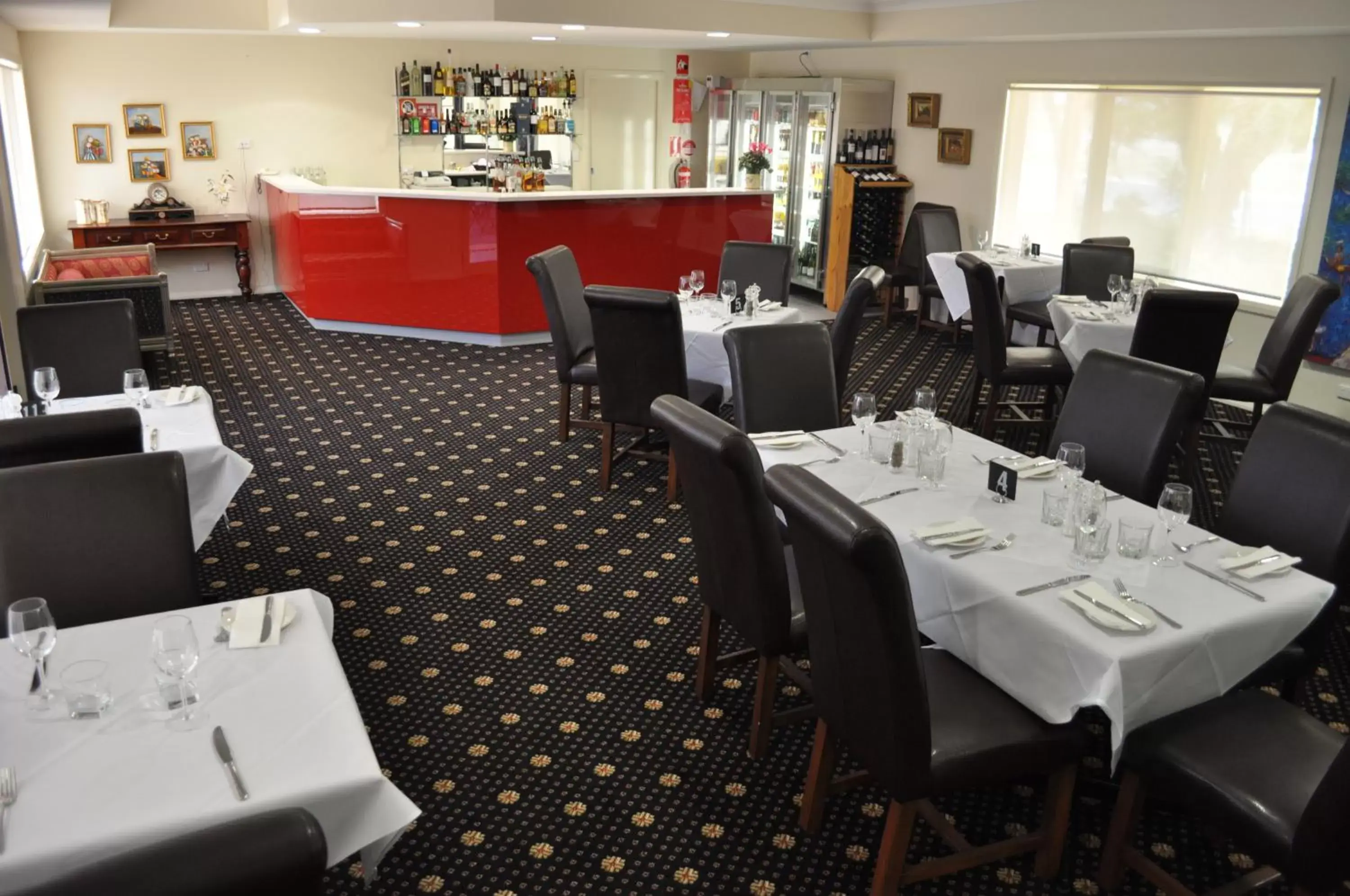 Restaurant/Places to Eat in Bishops Lodge Motor Inn