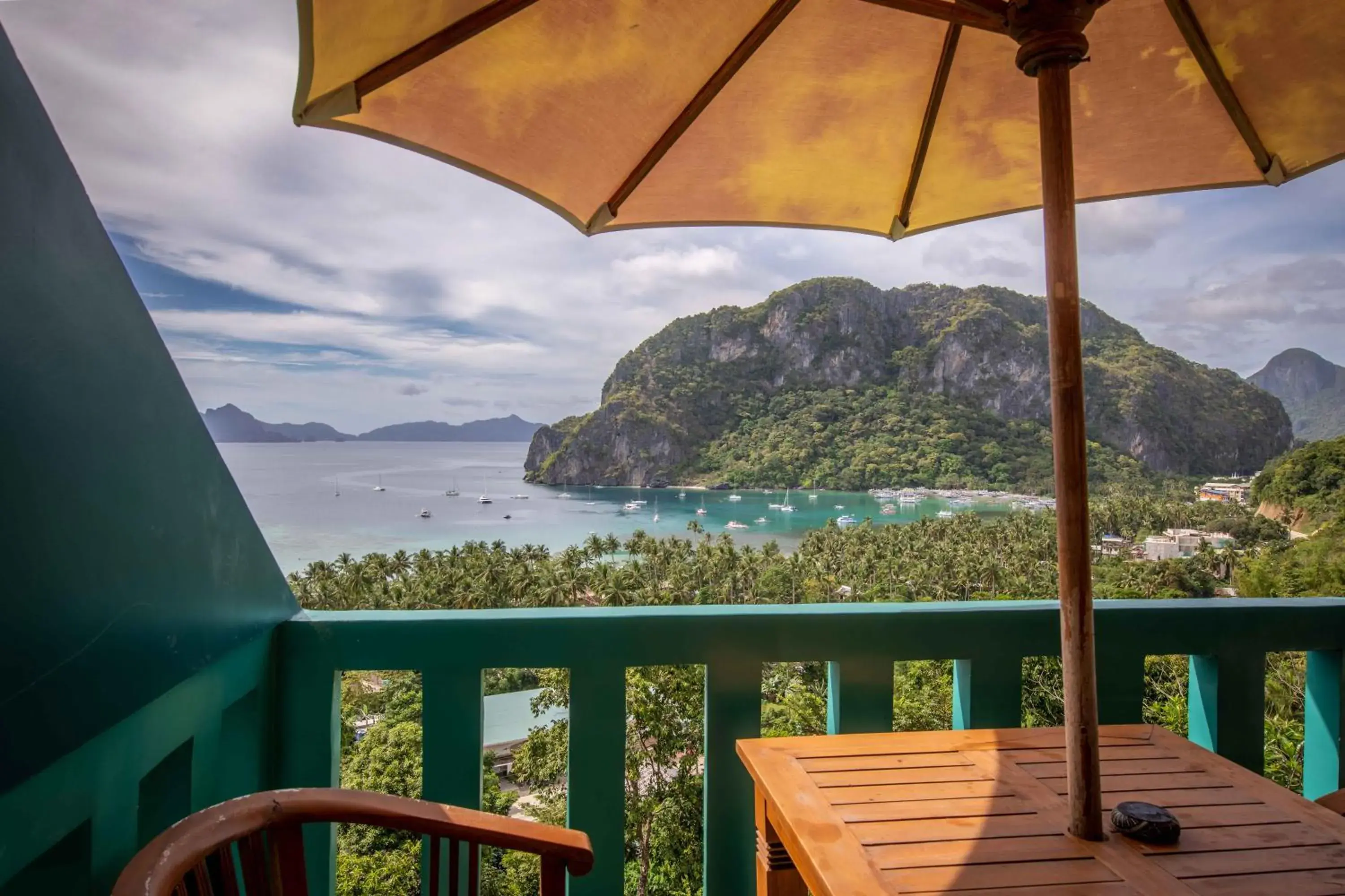 Balcony/Terrace, Mountain View in Karuna El Nido Villas