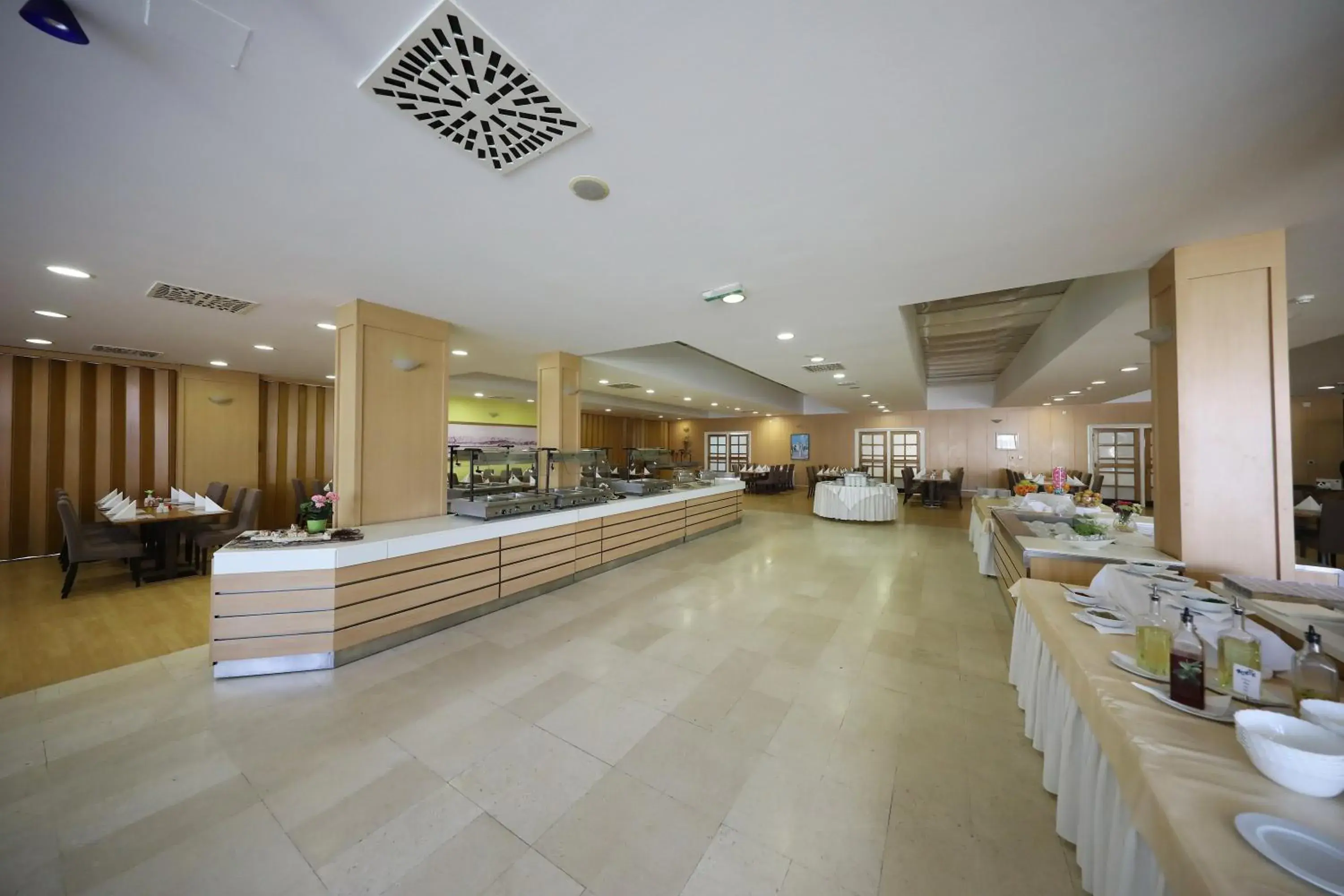 Restaurant/Places to Eat in Hotel Donat - All Inclusive