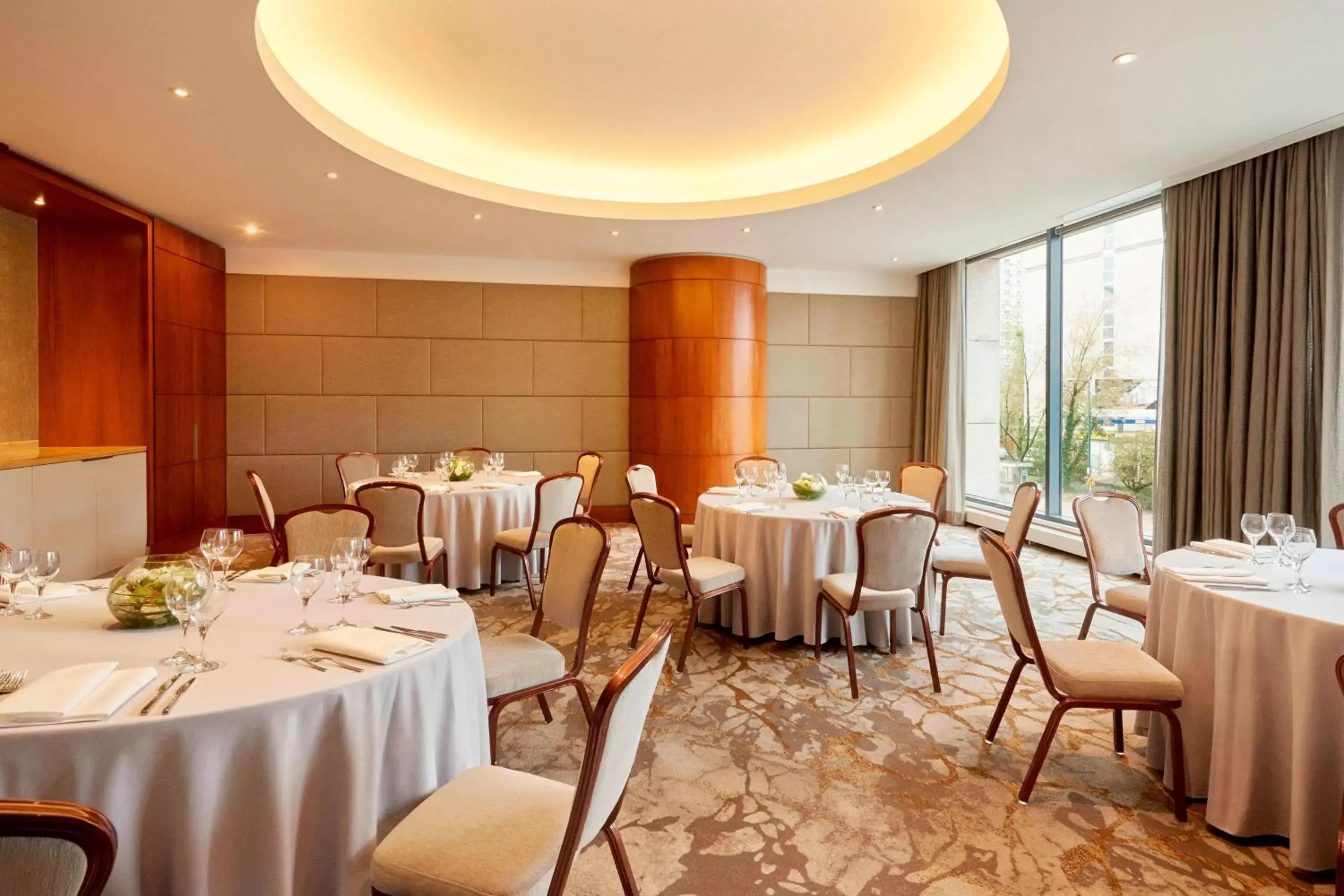 Meeting/conference room, Restaurant/Places to Eat in The Westin Warsaw