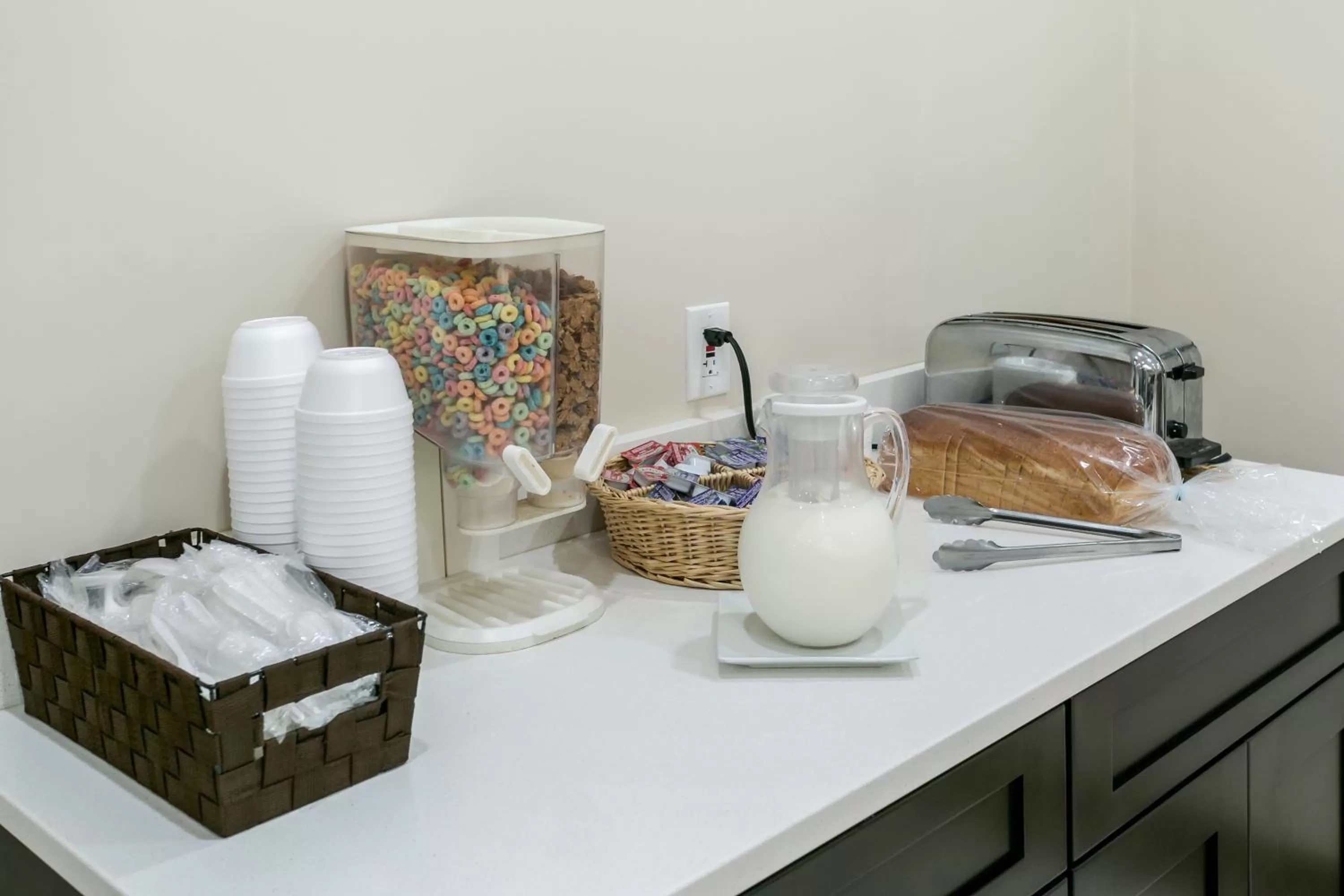 Breakfast in Eisenhower Hotel and Conference Center