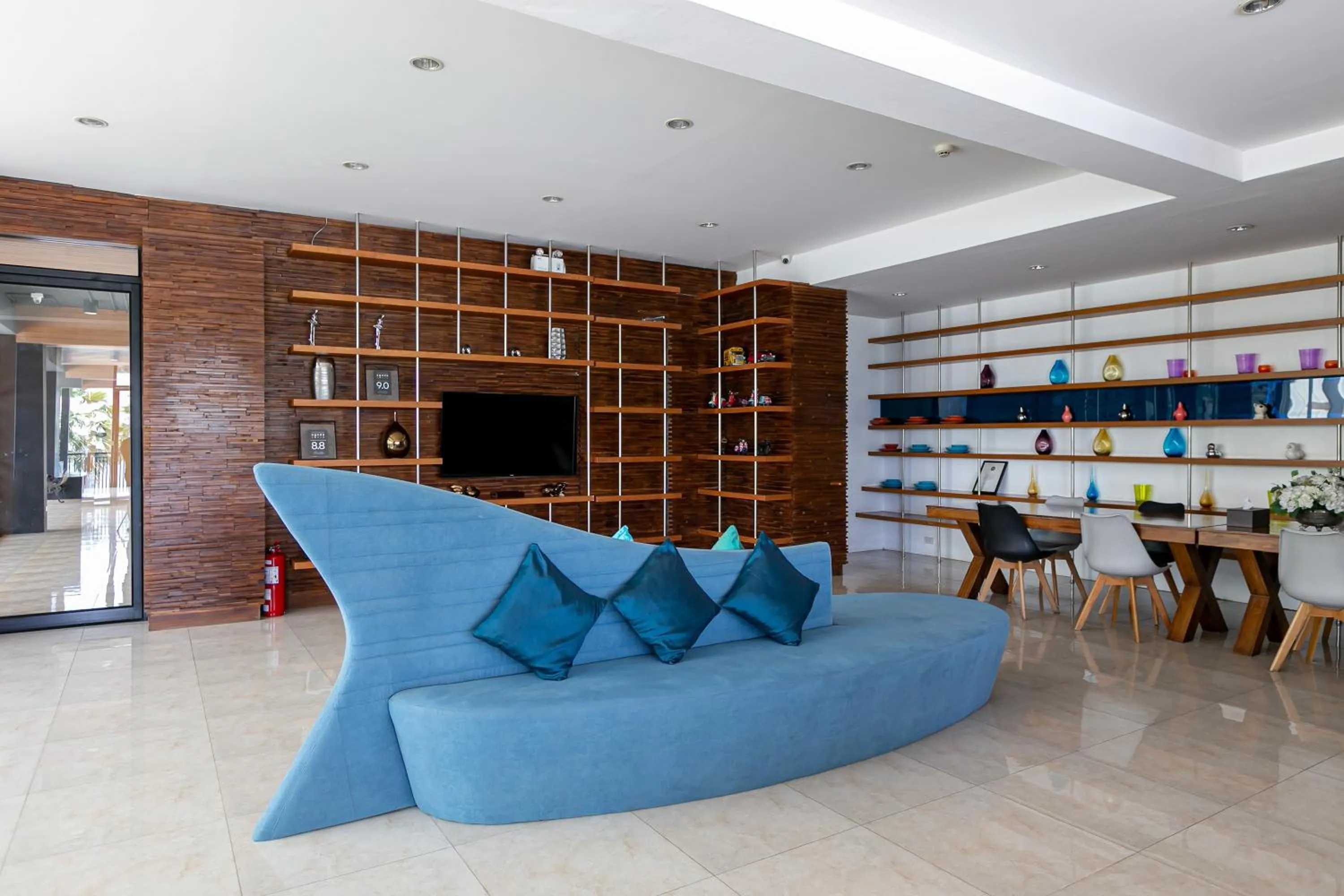 Seating area in The Bedrooms Hostel Pattaya