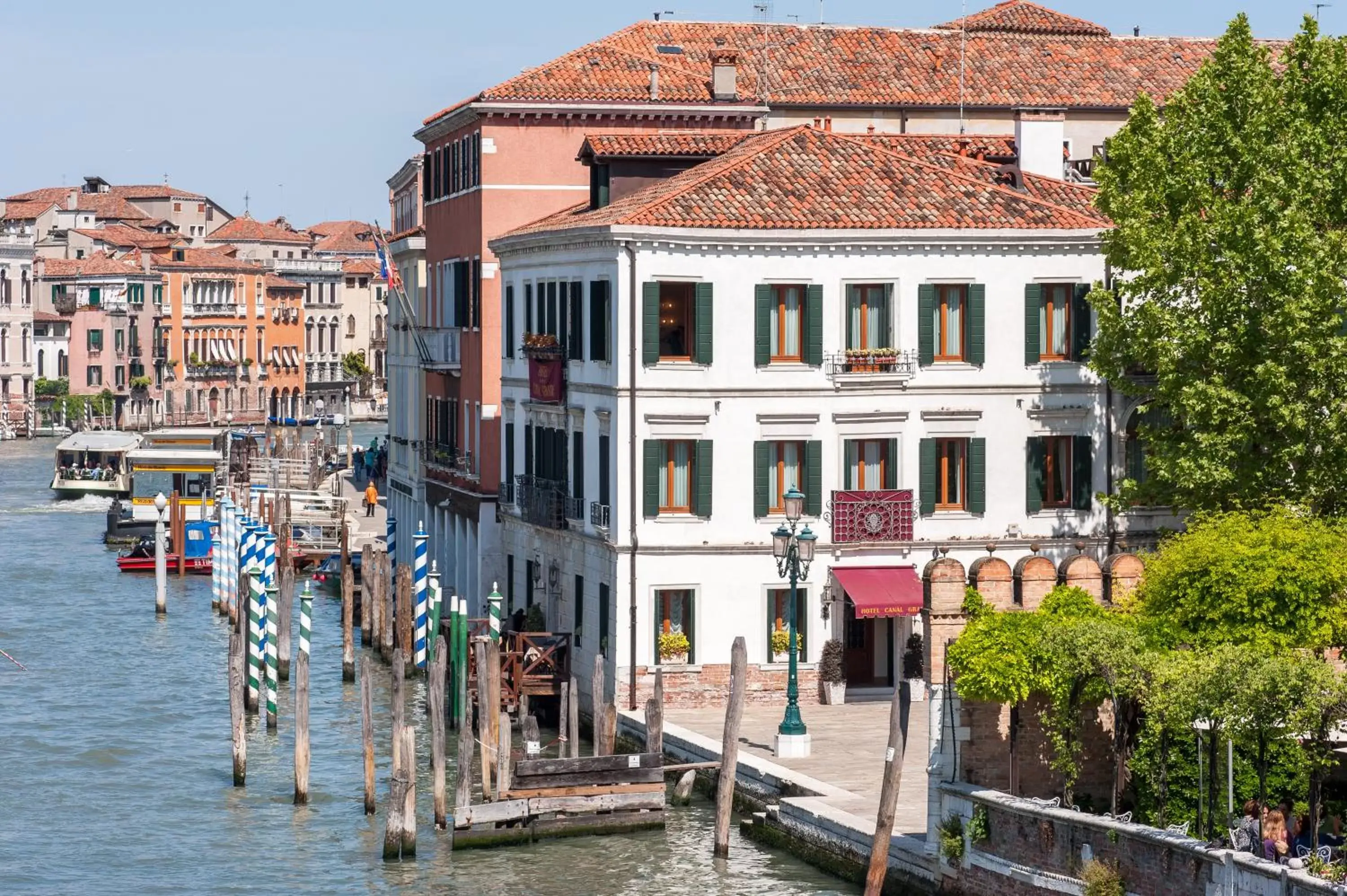 Facade/entrance in Canal Grande