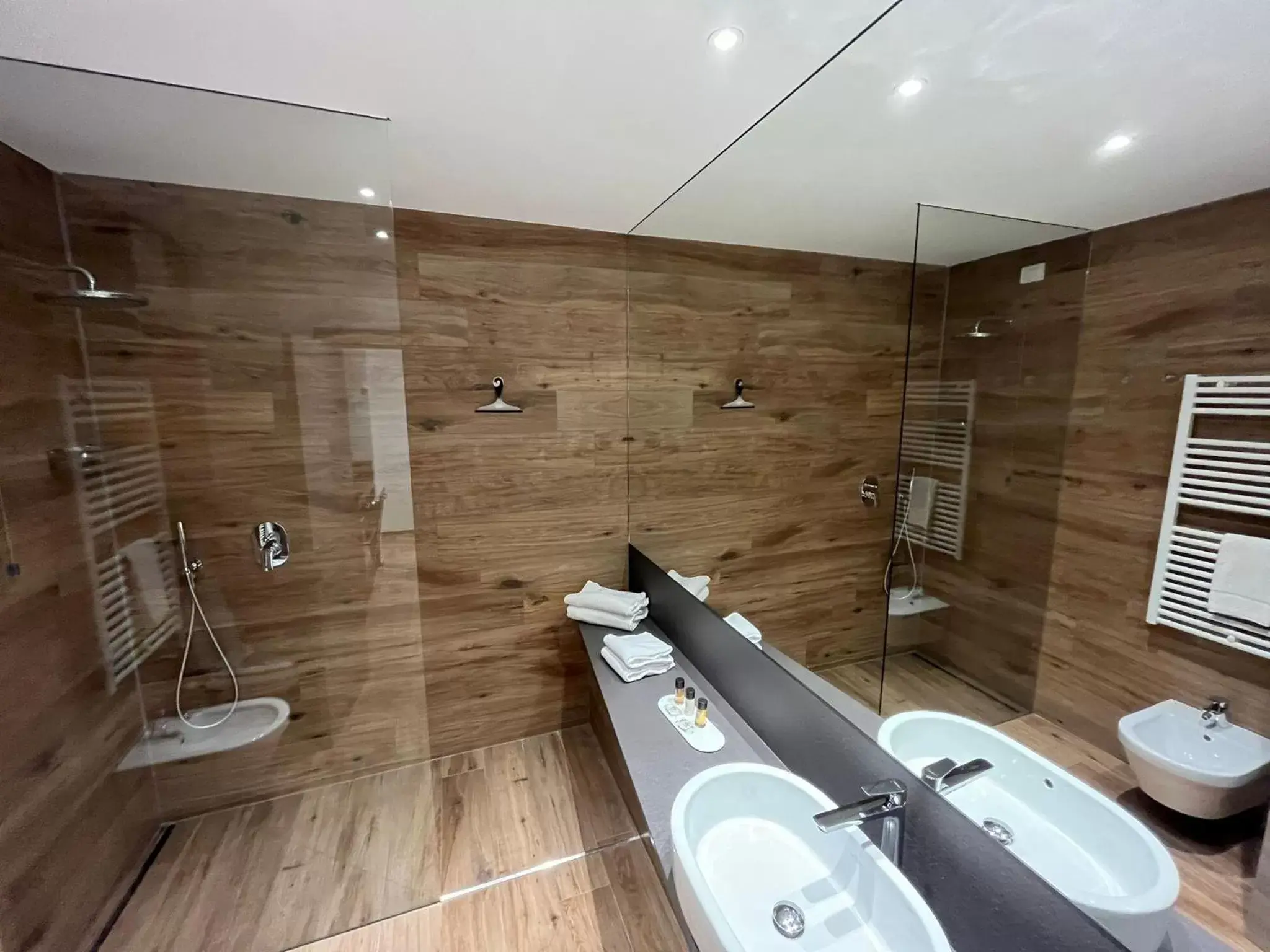 Bathroom in Riva Lake Lodge