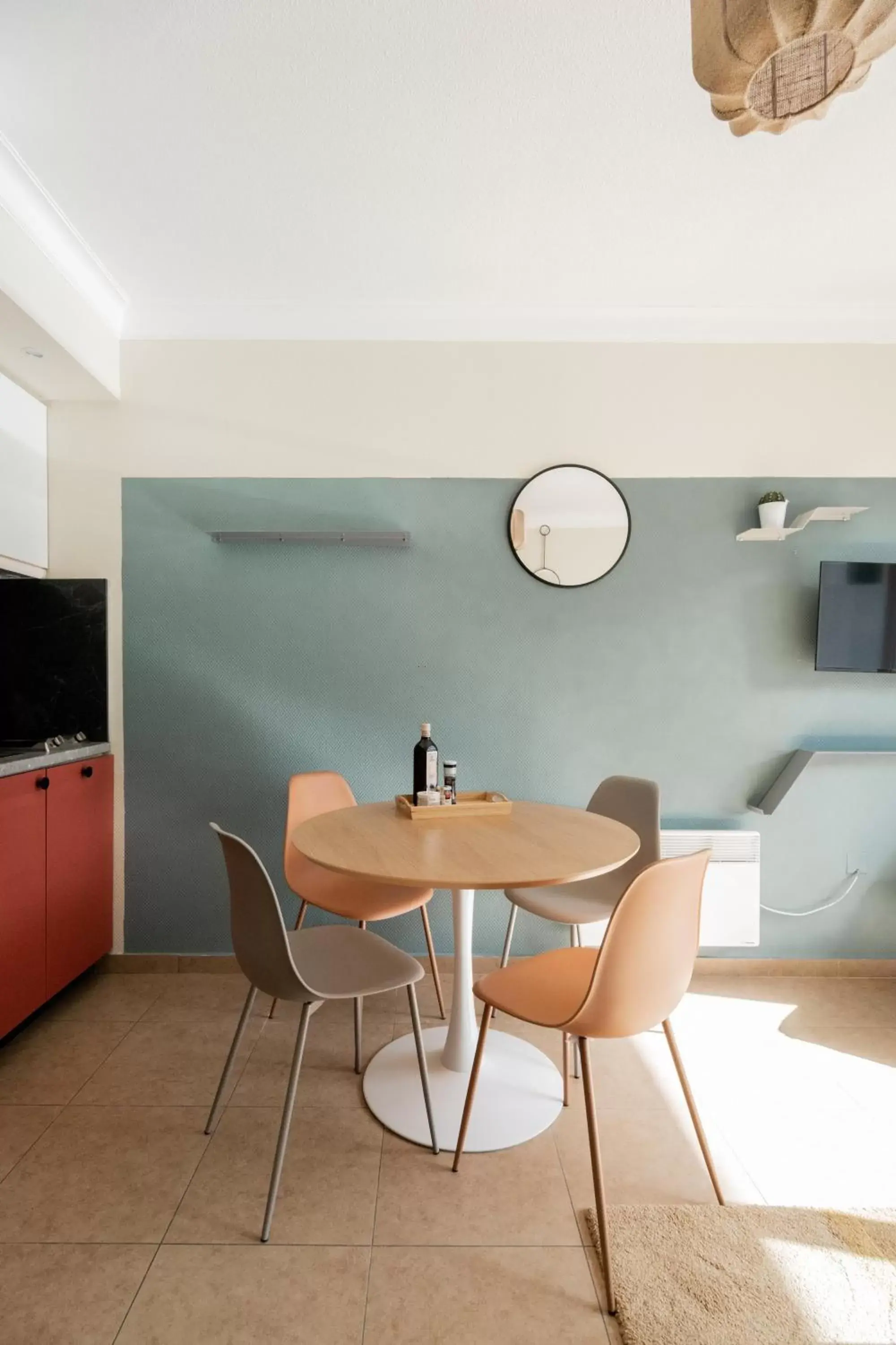 Dining Area in Résidence Chateau d'Acotz - Avec piscine à 600m des plages à Saint-Jean-de-Luz