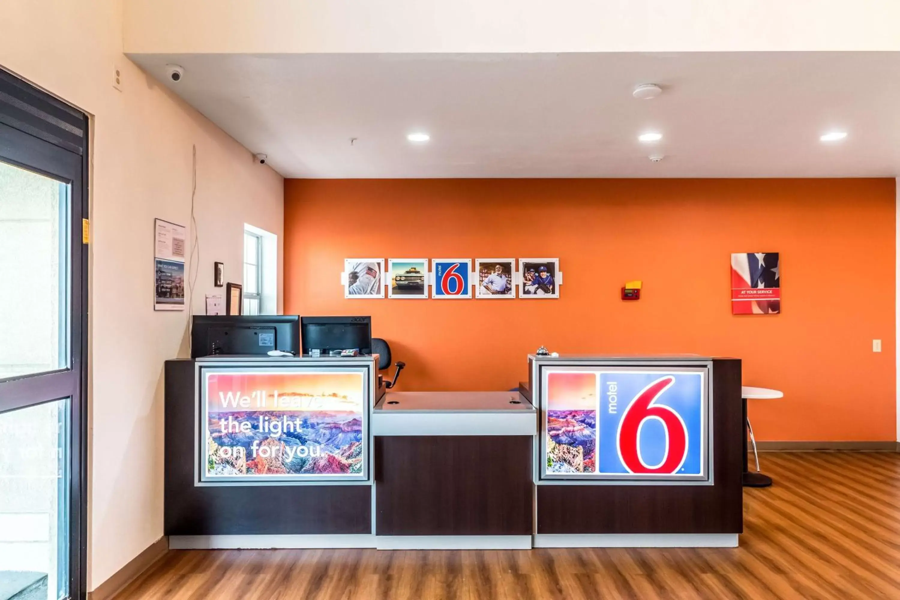 Property logo or sign, Lobby/Reception in Motel 6-Jourdanton, TX