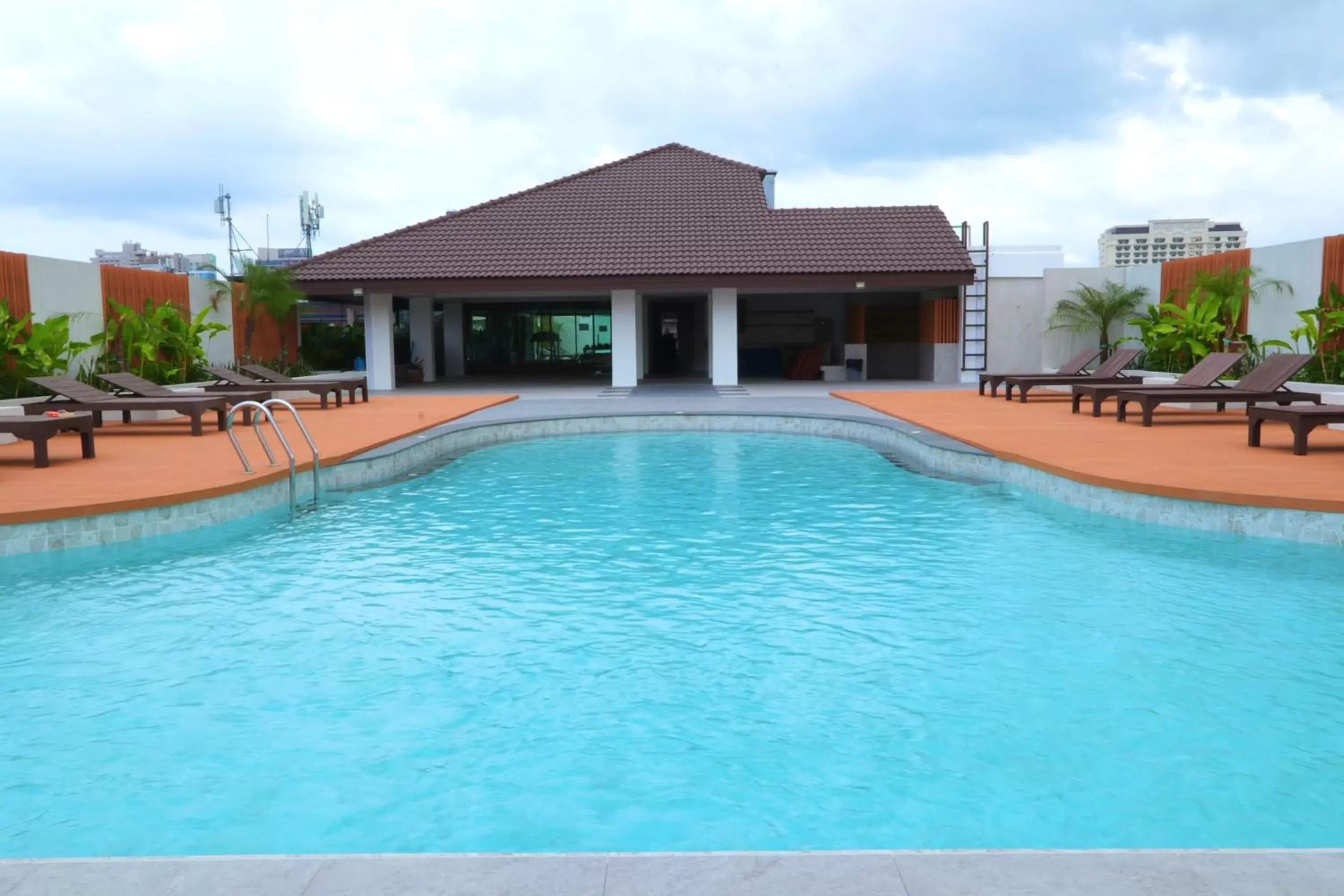 Swimming Pool in Siam View Hotel and Residence