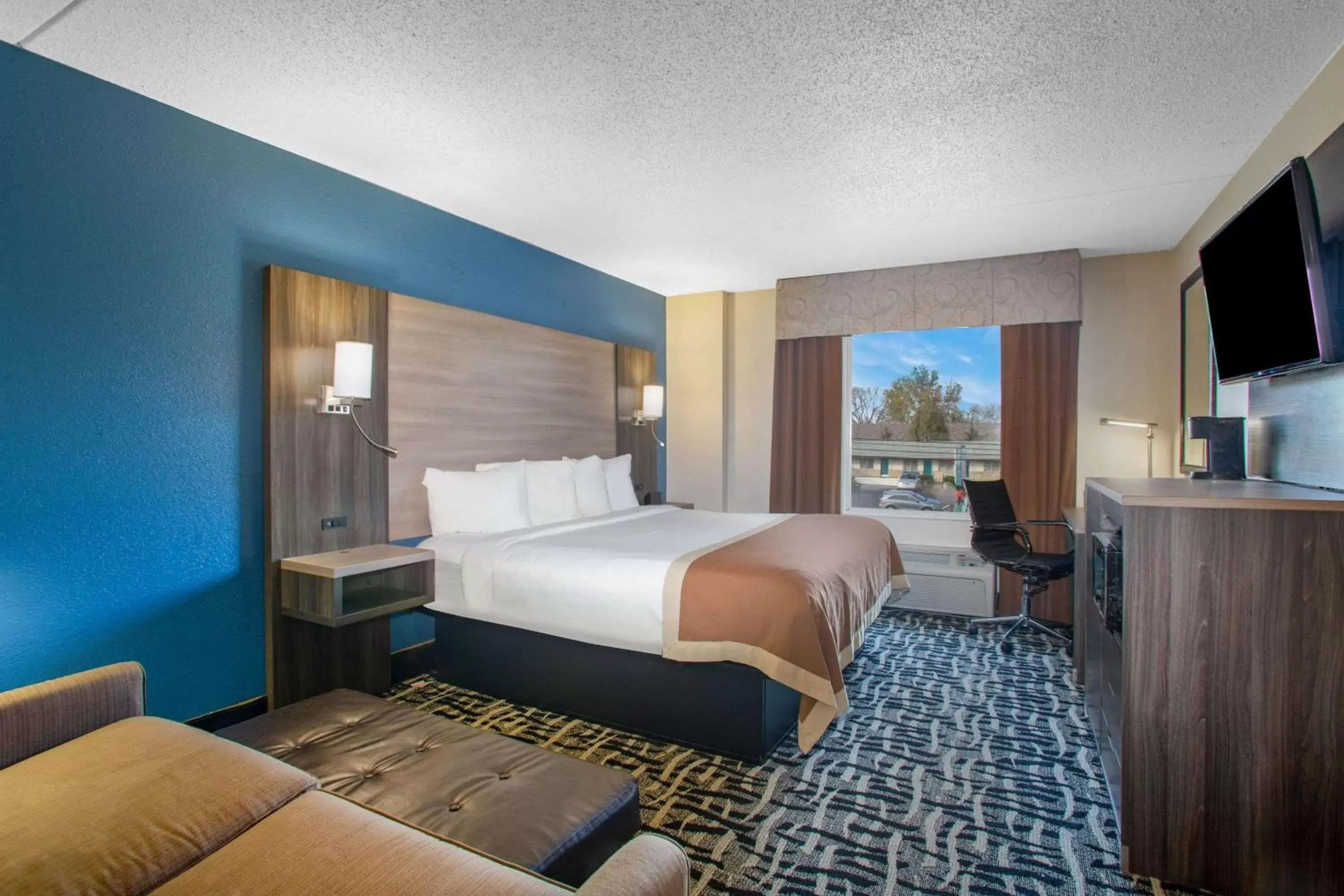 Photo of the whole room in Baymont by Wyndham Branson - On the Strip