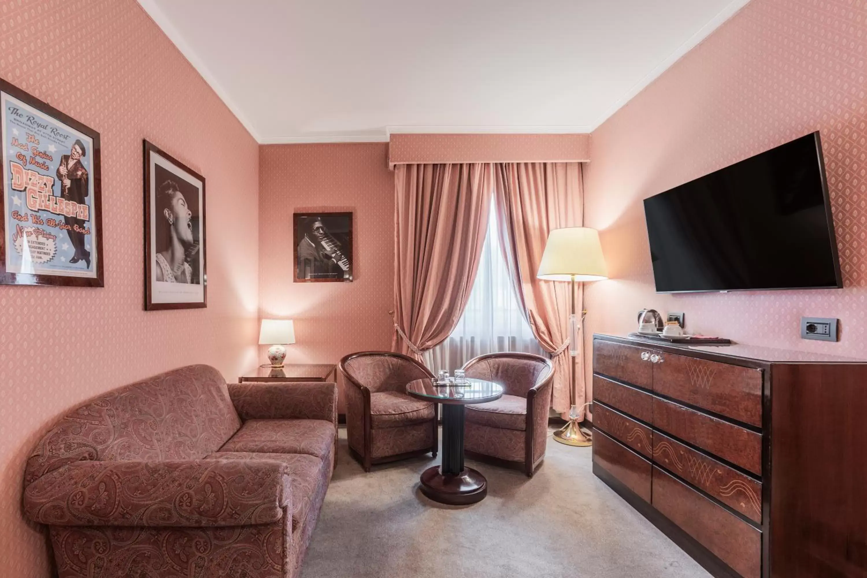 Bedroom, Seating Area in Doria Grand Hotel