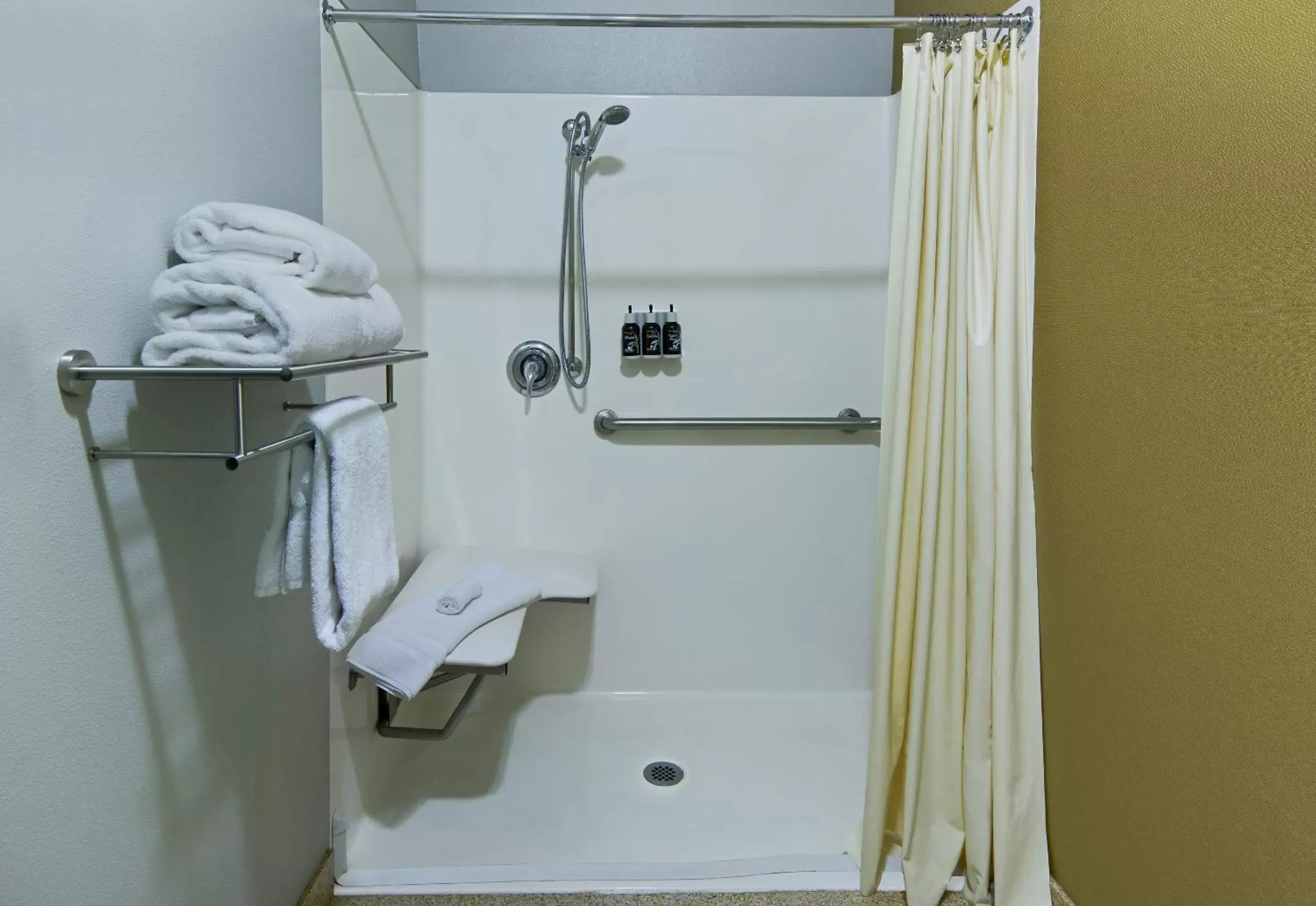 Shower, Bathroom in Oxford Suites Spokane Downtown