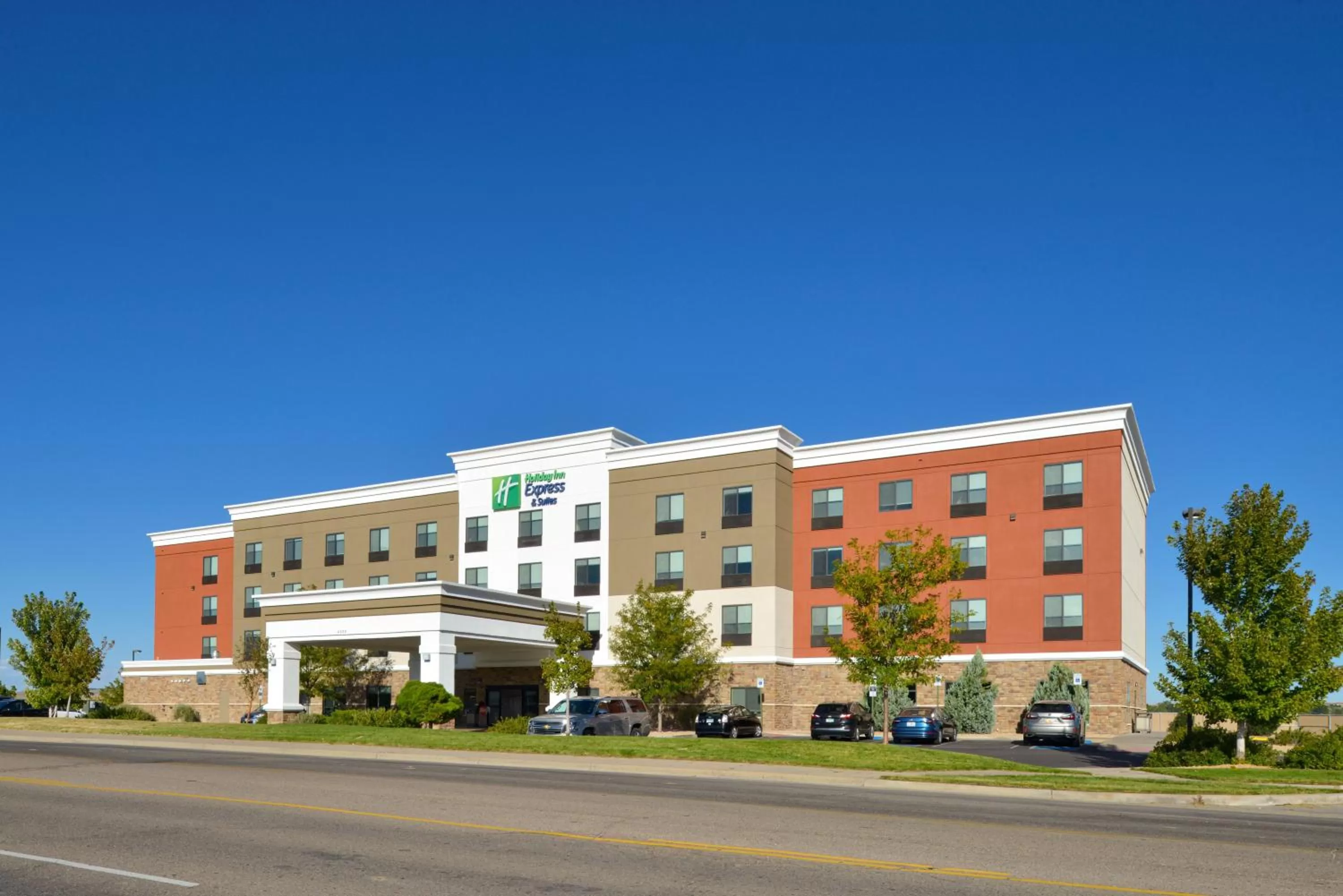Holiday Inn Express & Suites Pueblo by IHG