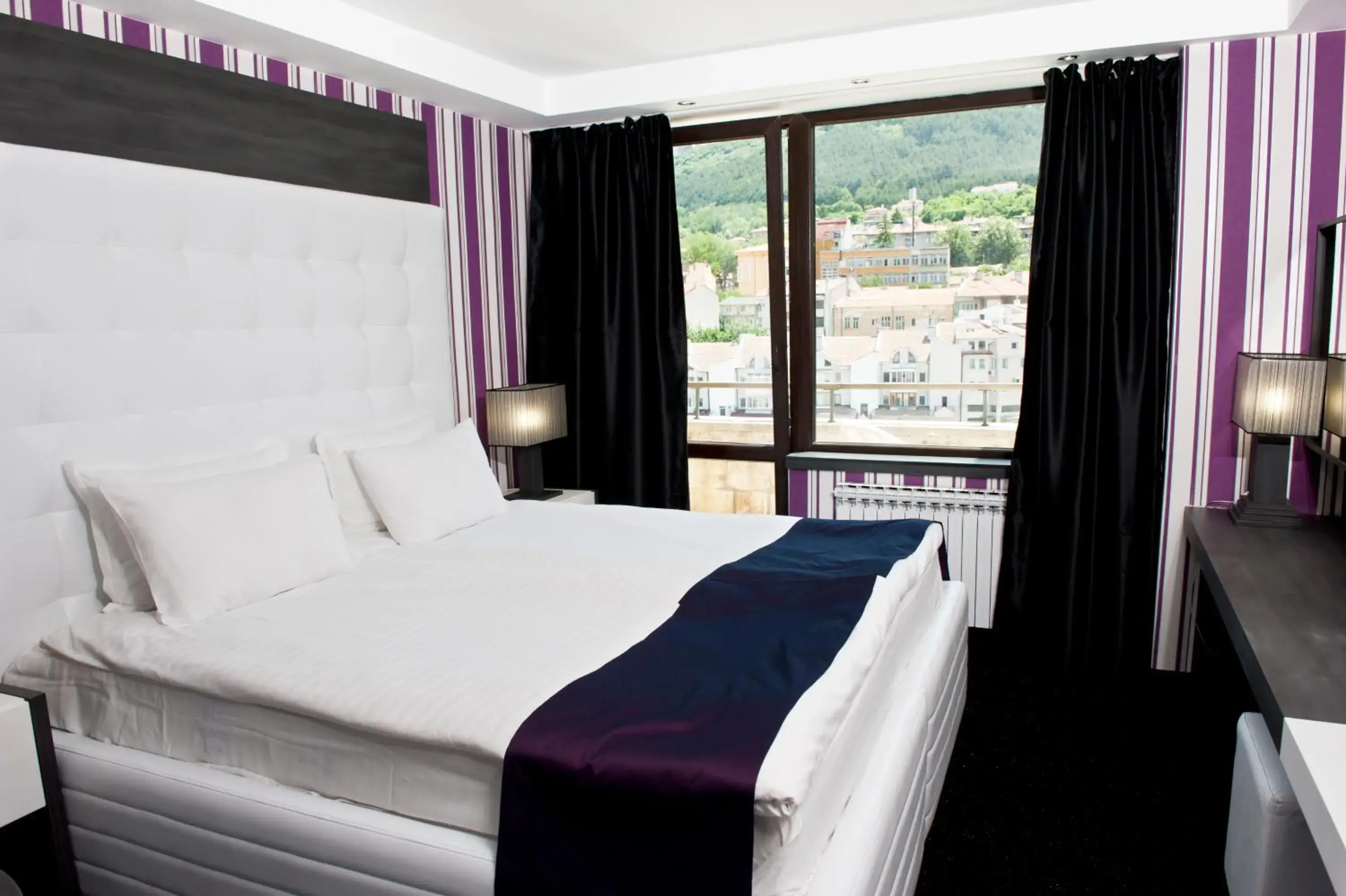Photo of the whole room, Bed in Grand Hotel Shumen