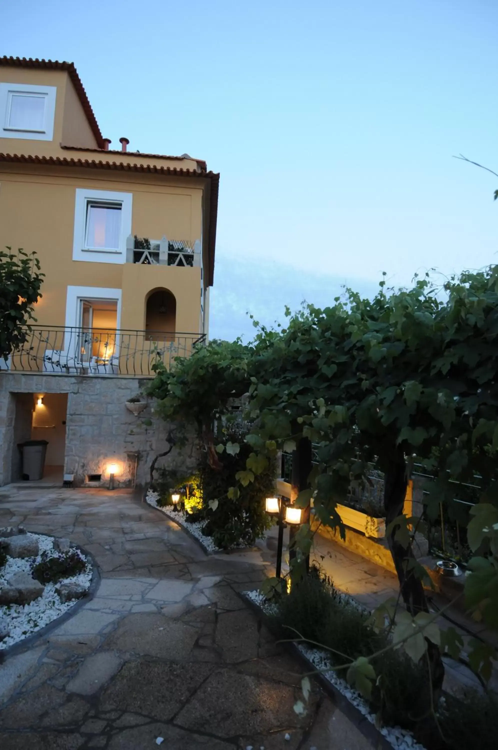 Garden, Property Building in Private Villa Porto