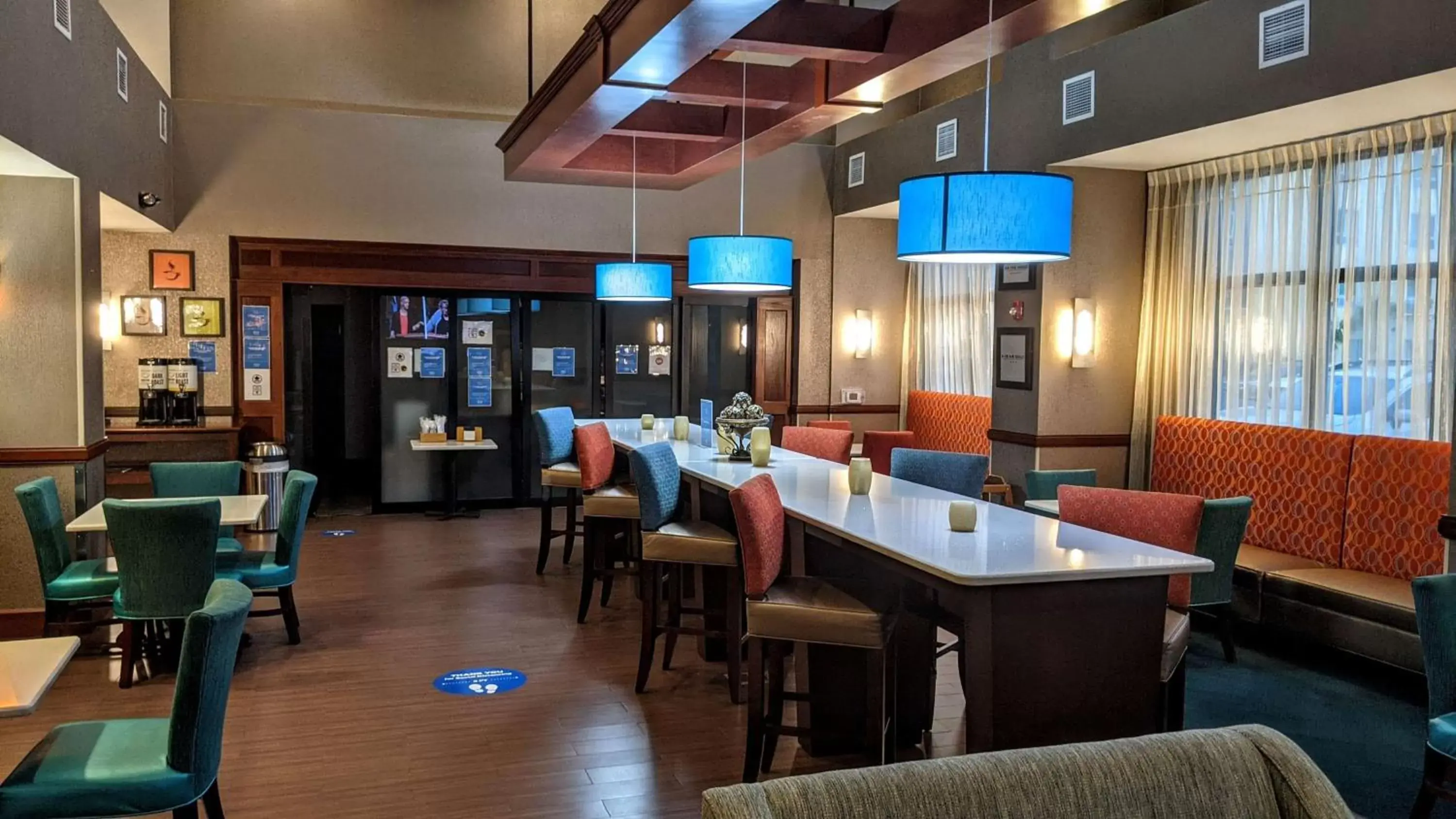 Lobby or reception, Restaurant/Places to Eat in Hampton Inn & Suites Jacksonville Beach Boulevard/Mayo Clinic