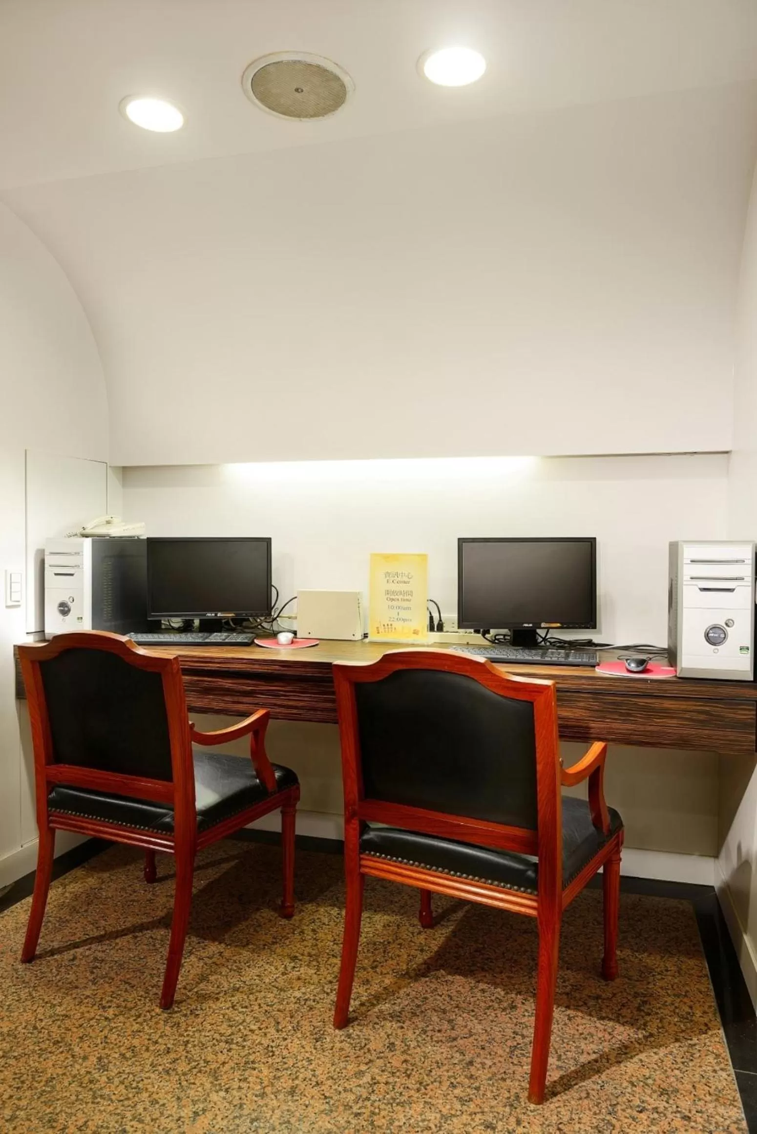 Decorative detail in Chyuan Du Spring Resort