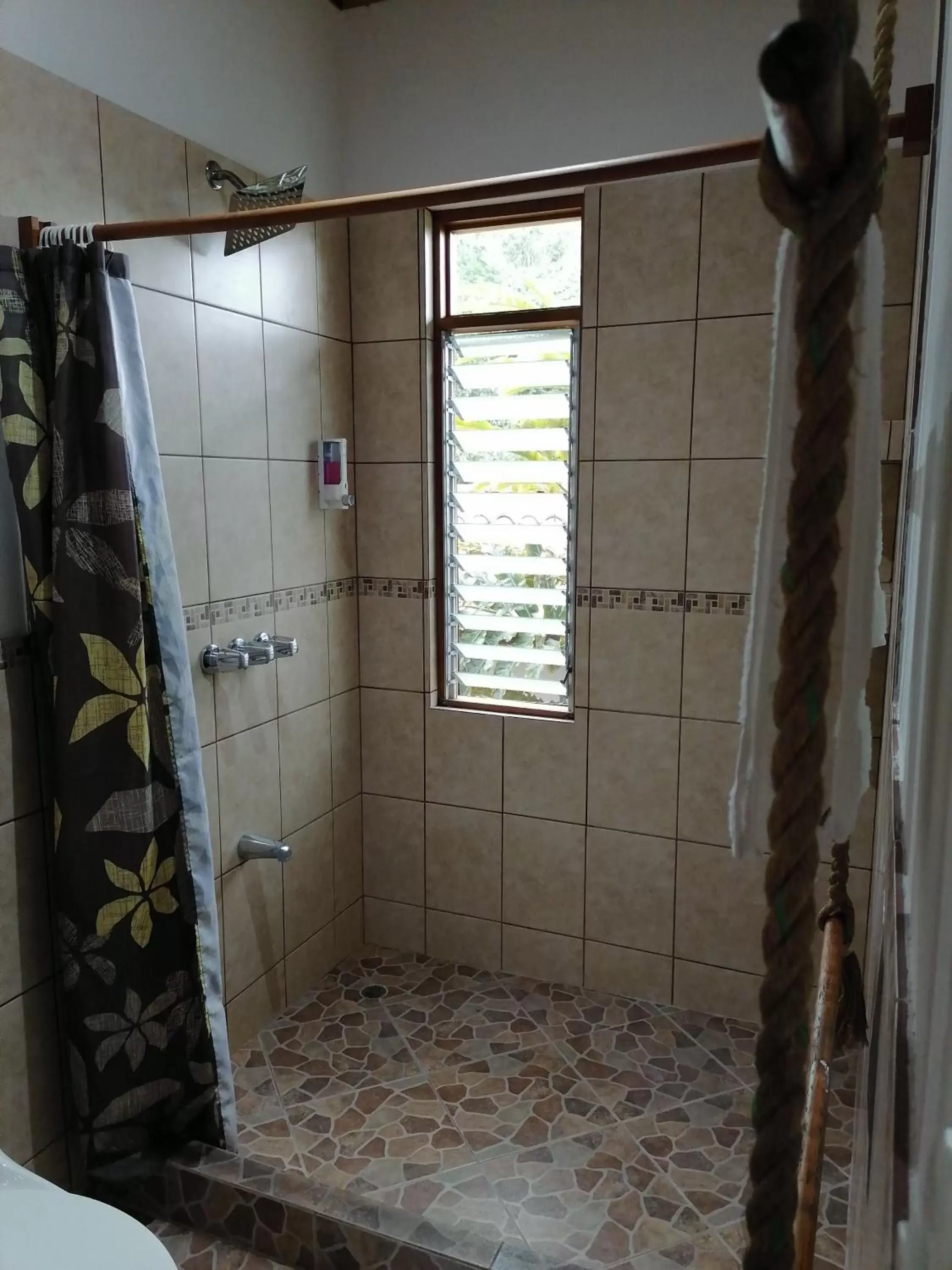 Shower, Bathroom in La Ceiba Tree Lodge