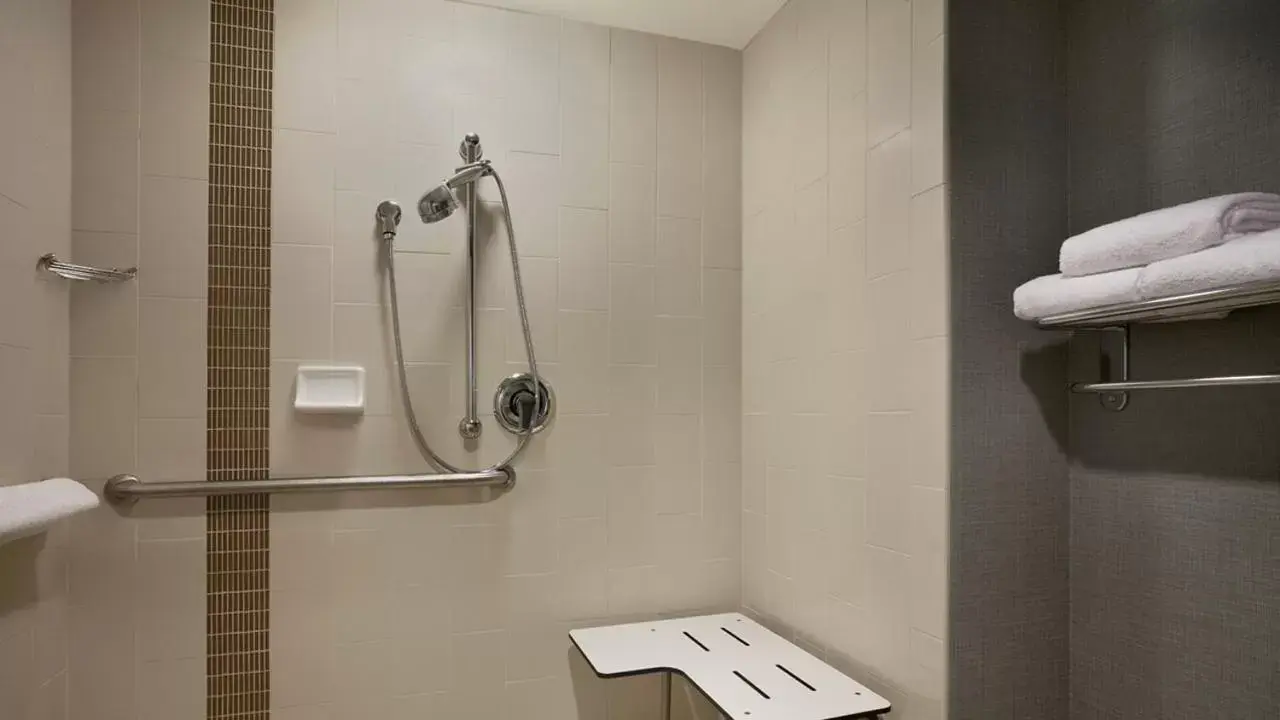 Shower, Bathroom in Hyatt Place Salt Lake City/Cottonwood