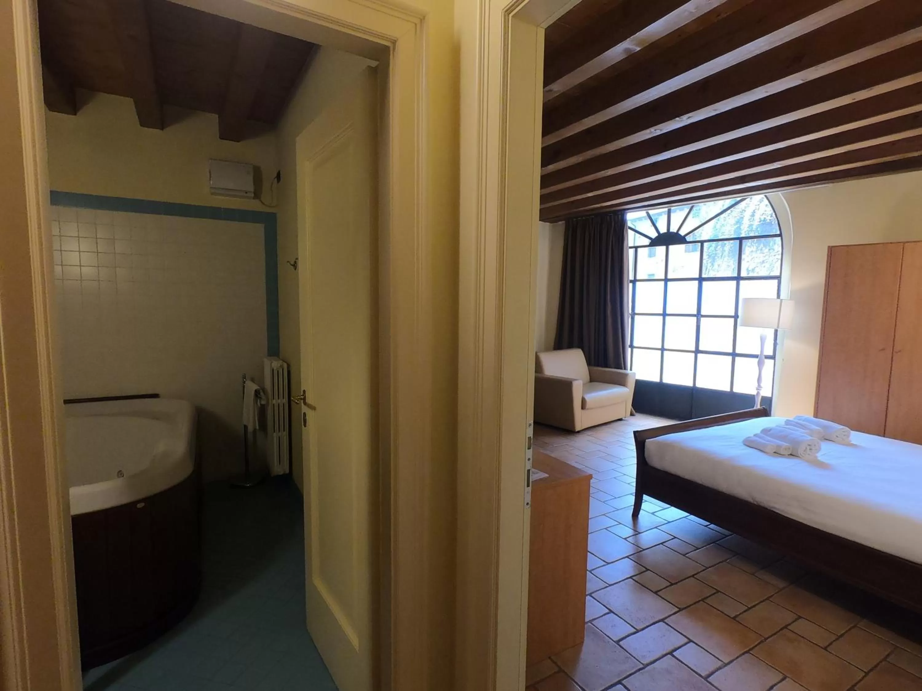 Photo of the whole room, Bed in Parco Termale di Villa Dei Cedri