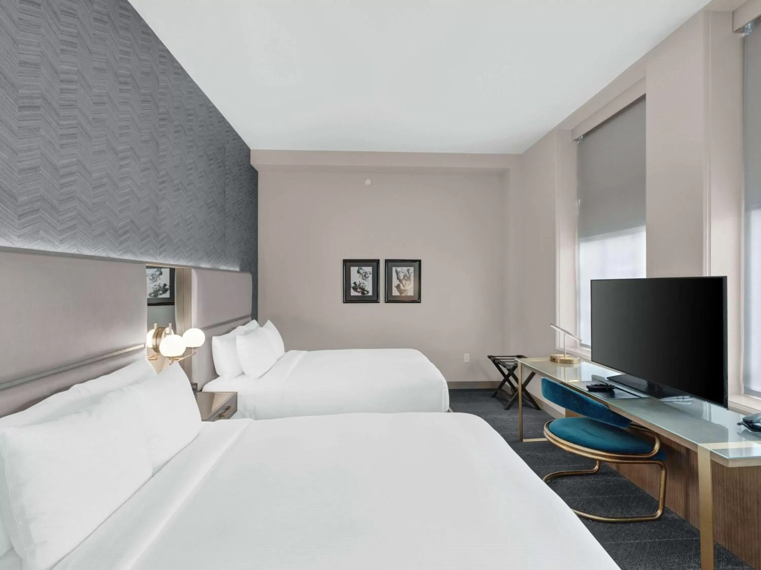 Bedroom, Bed in Tulsa Club Hotel Curio Collection By Hilton