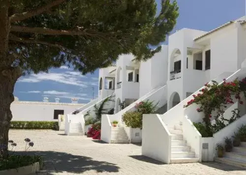 Facade/entrance, Property Building in Apartamentos Do Parque