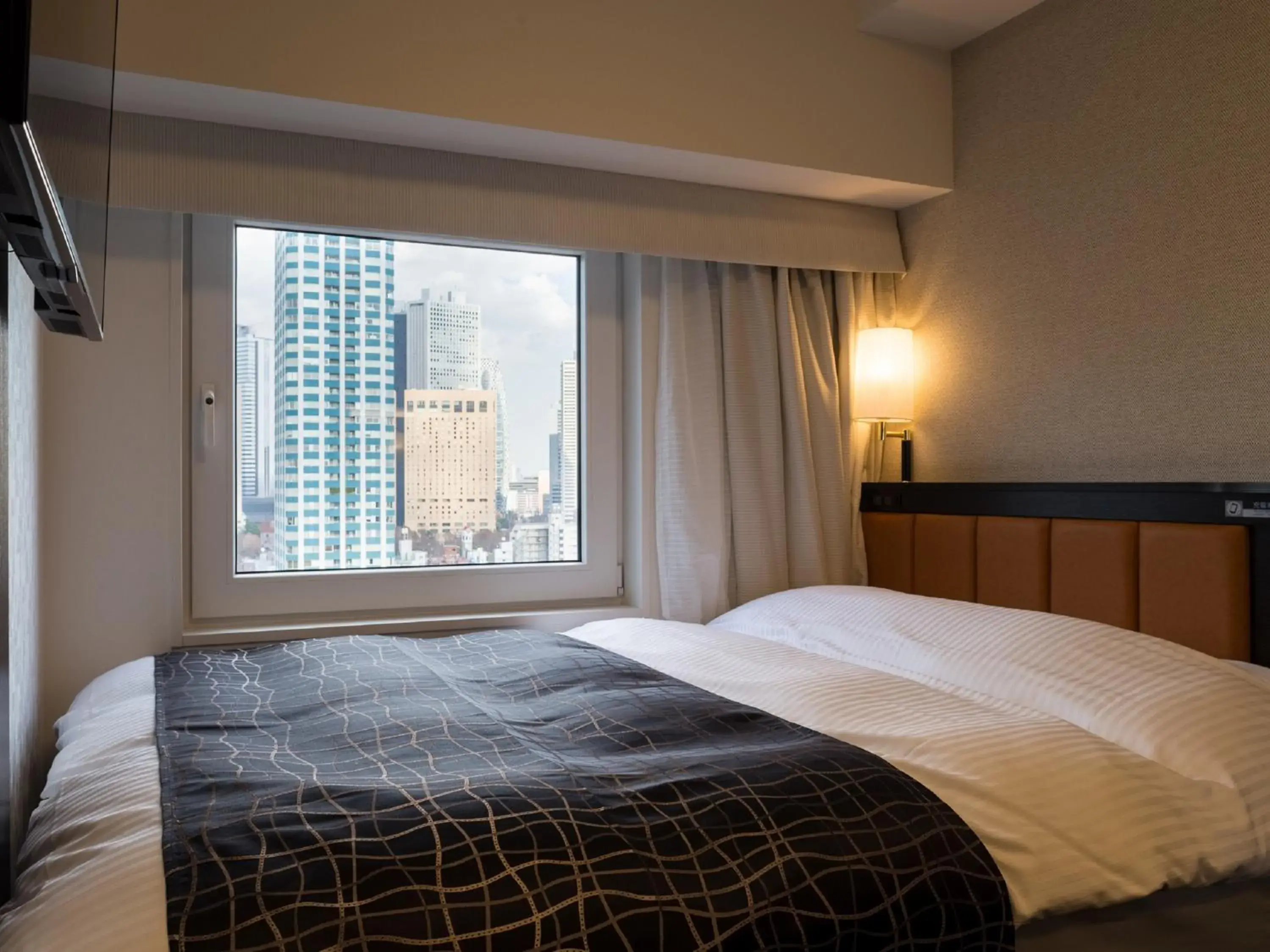 Double Room with City View - Non-Smoking - Upper Floor in APA Hotel & Resort Nishishinjuku-Gochome-Eki Tower