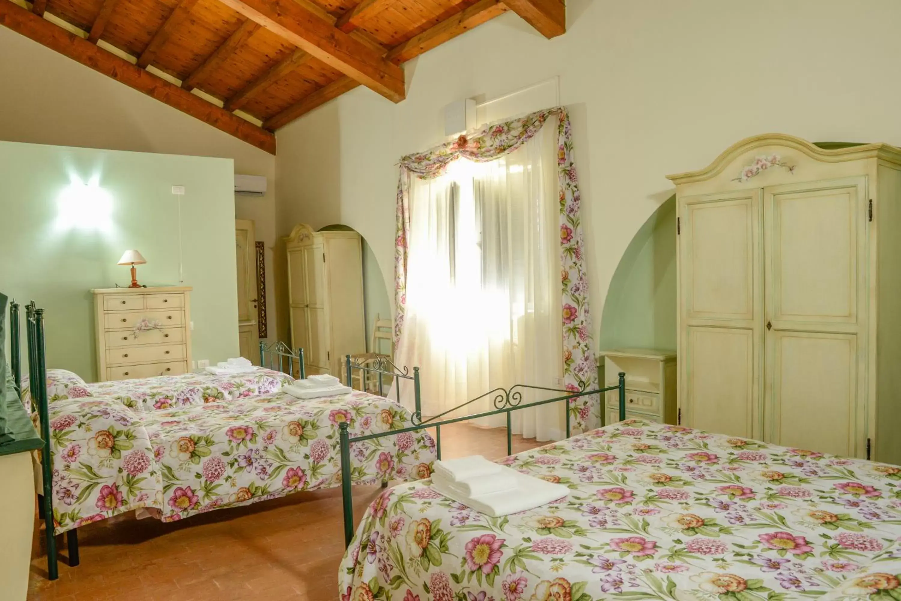 Bed in Hotel Ristorante Termitito