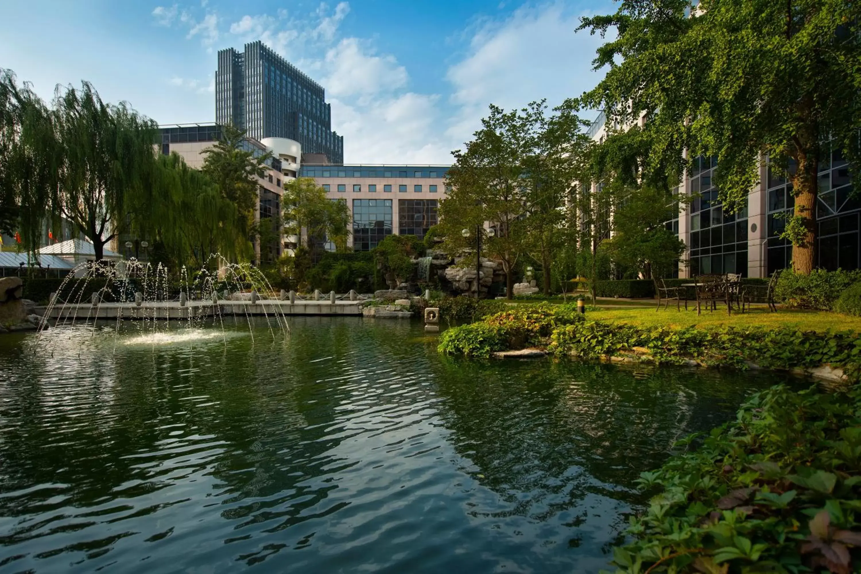 Garden in Kempinski Hotel Beijing Yansha Center