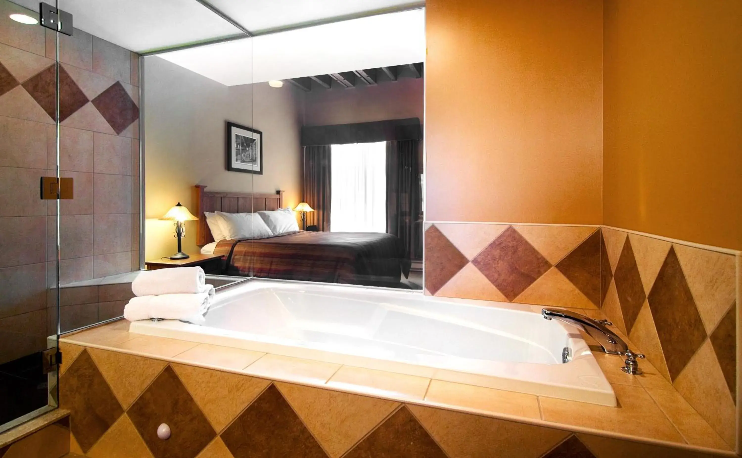 Bed, Bathroom in Murray Premises Hotel