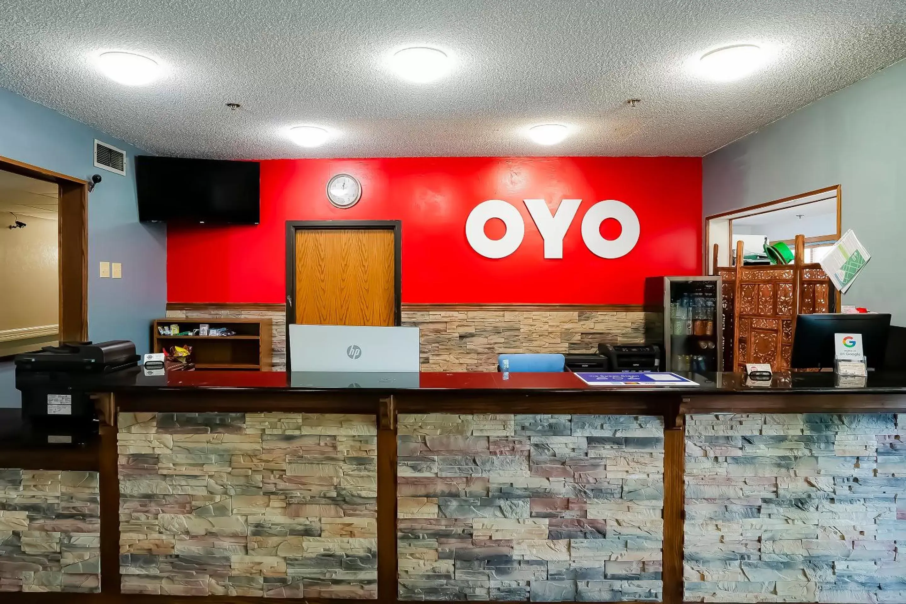 Lobby or reception in OYO Hotel Redwood Falls near Jackpot Casino