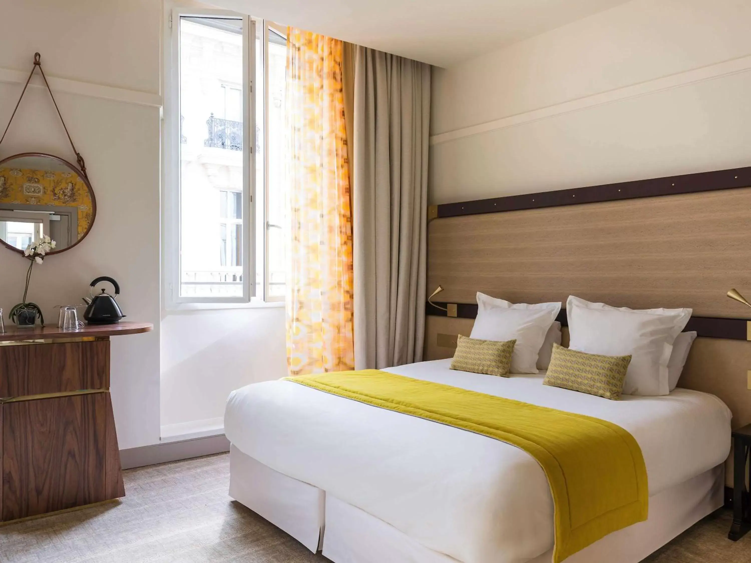 Photo of the whole room, Bed in Grand Hotel Beauvau Marseille Vieux Port - MGallery