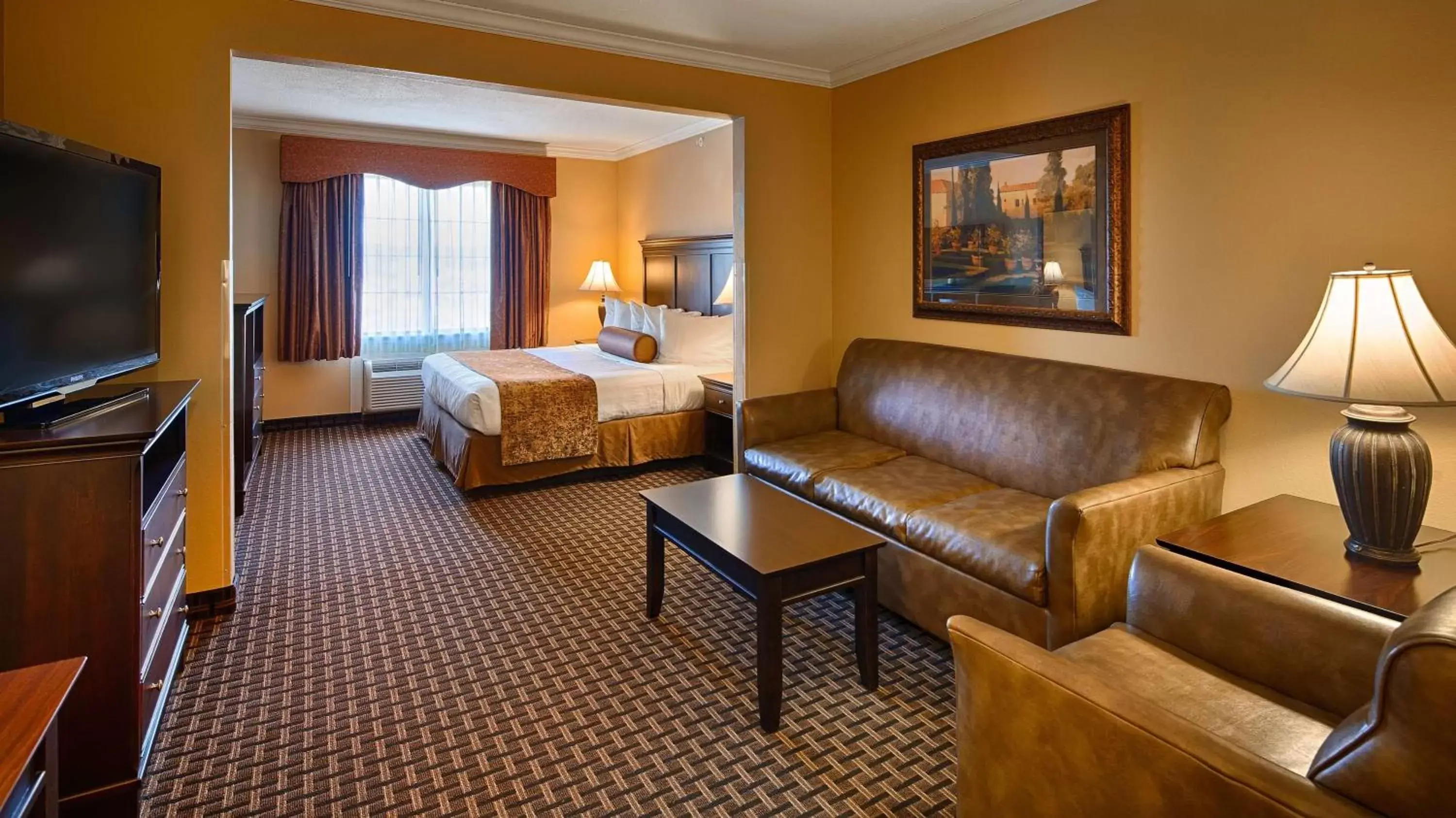Photo of the whole room in Best Western Plus Southpark Inn & Suites
