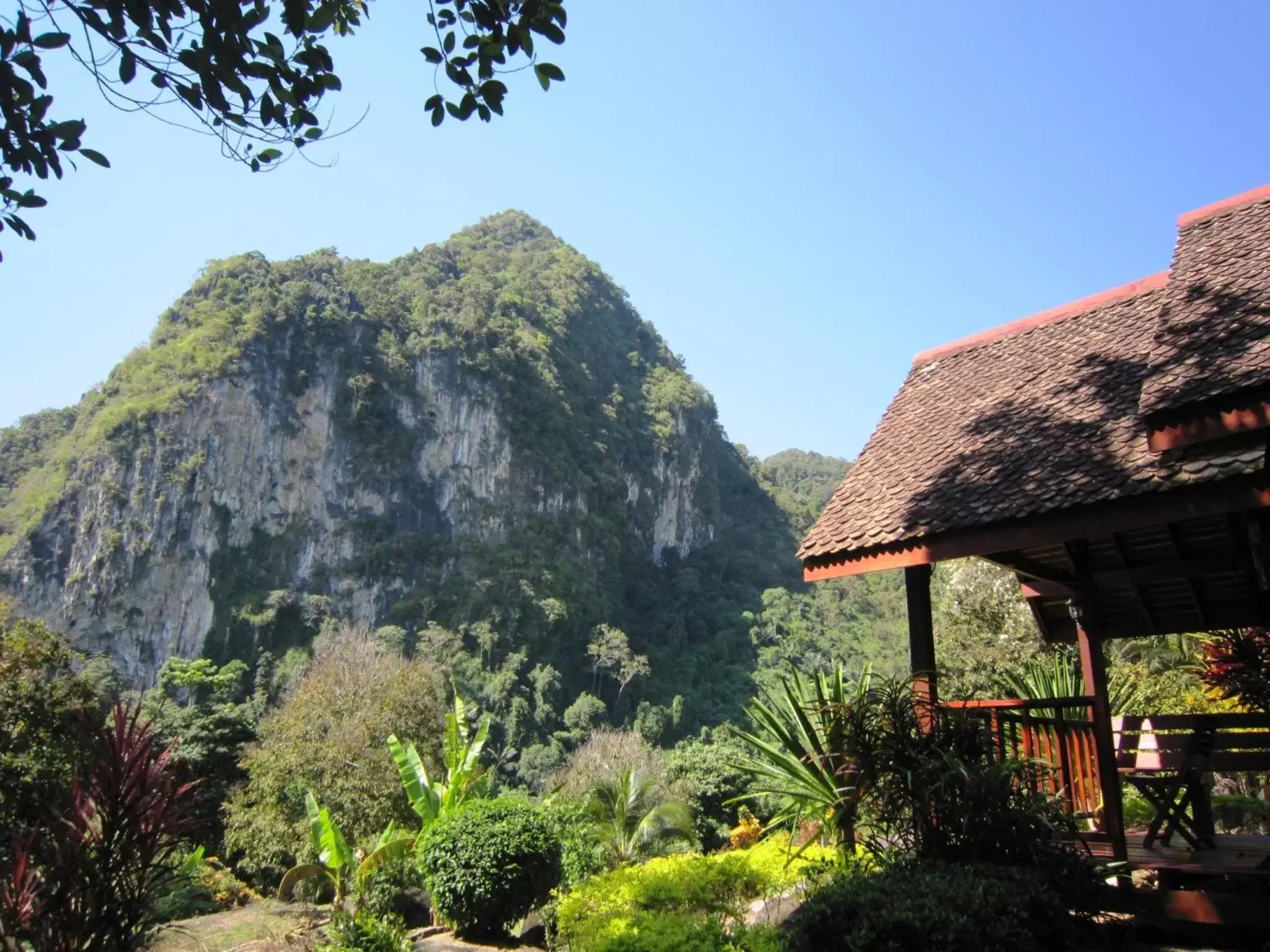 Phanom Bencha Mountain Resort
