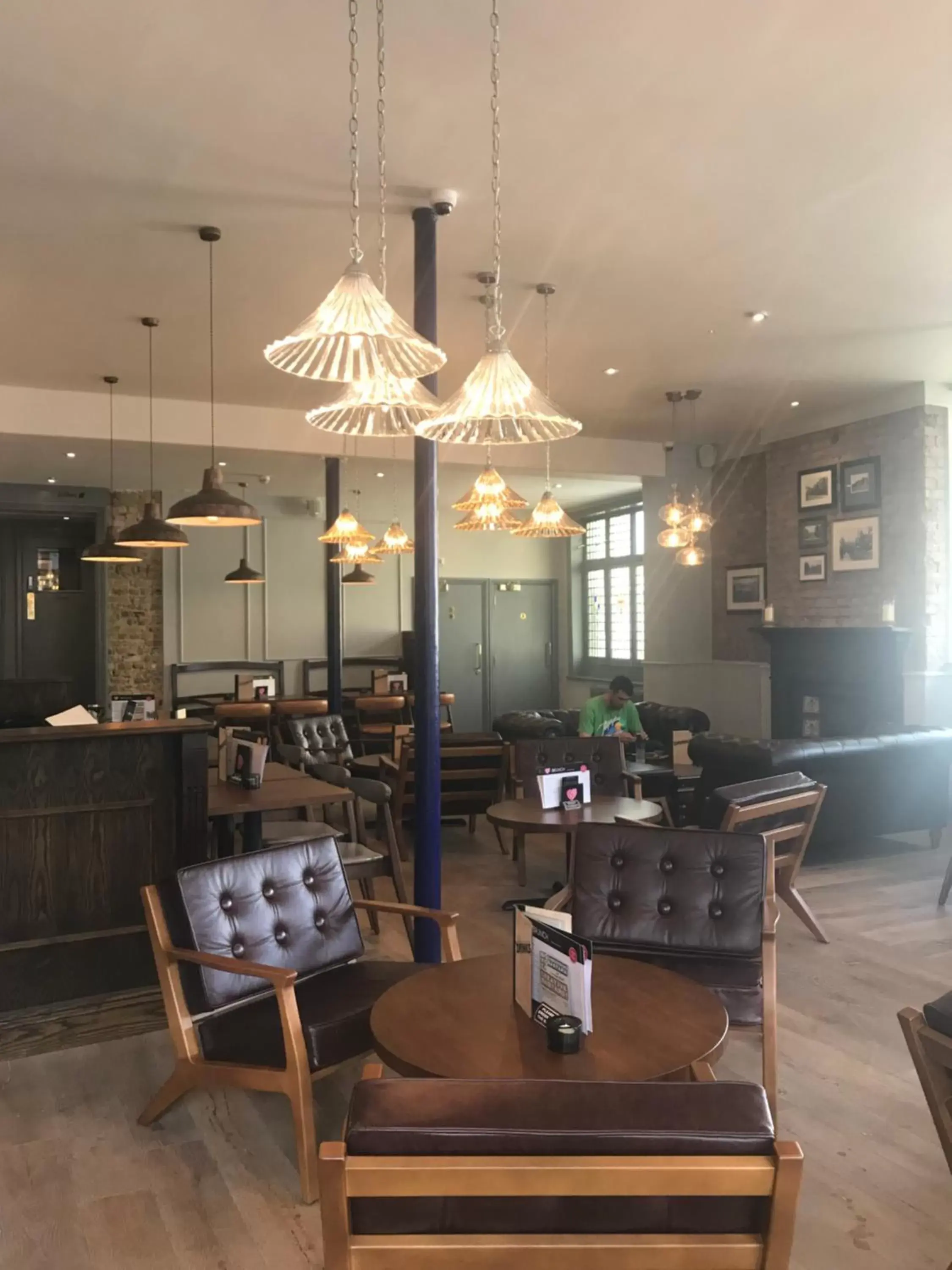 Lounge or bar, Restaurant/Places to Eat in PubLove @ The Crown, Battersea