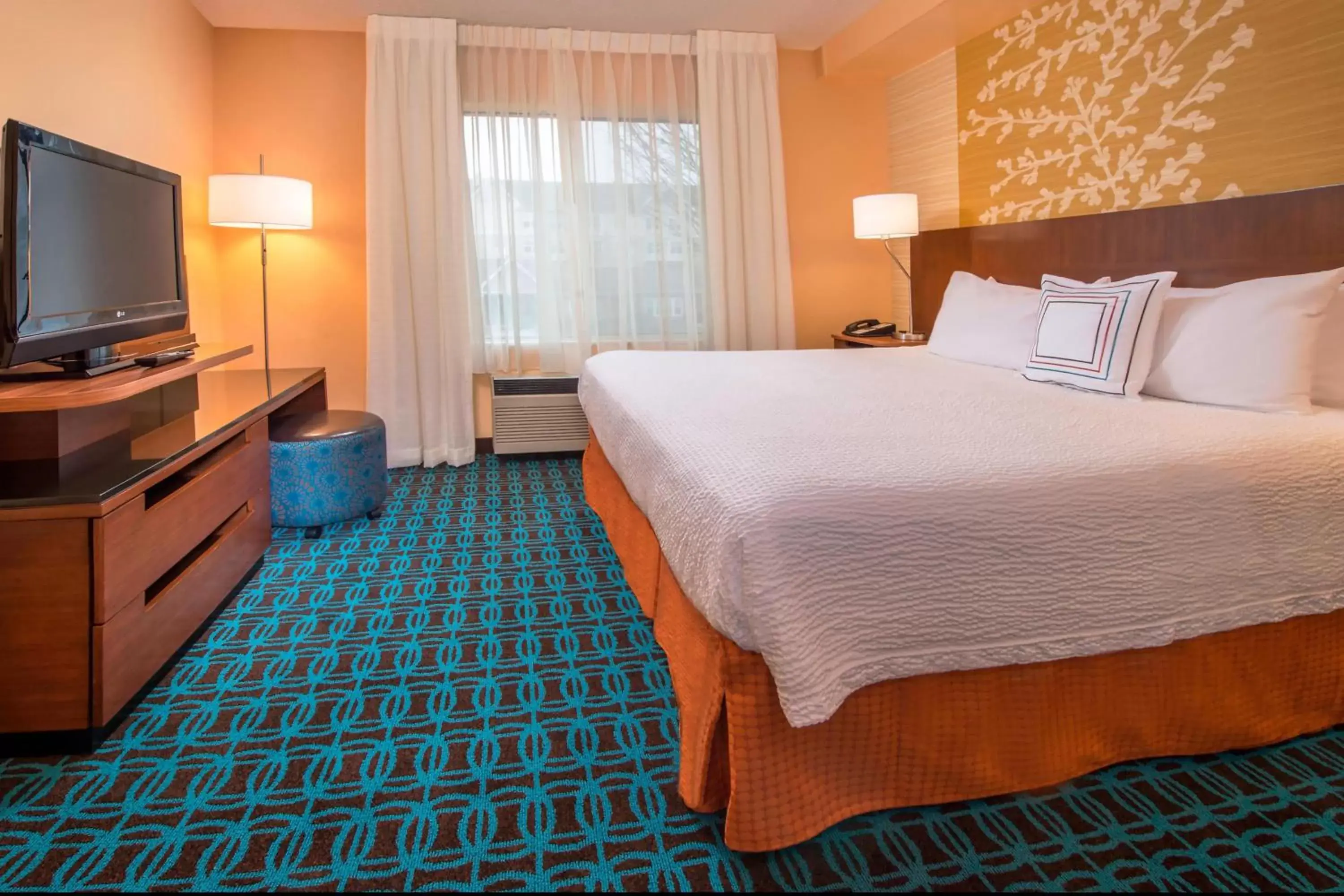 Bedroom, Bed in Fairfield Inn & Suites by Marriott Frederick