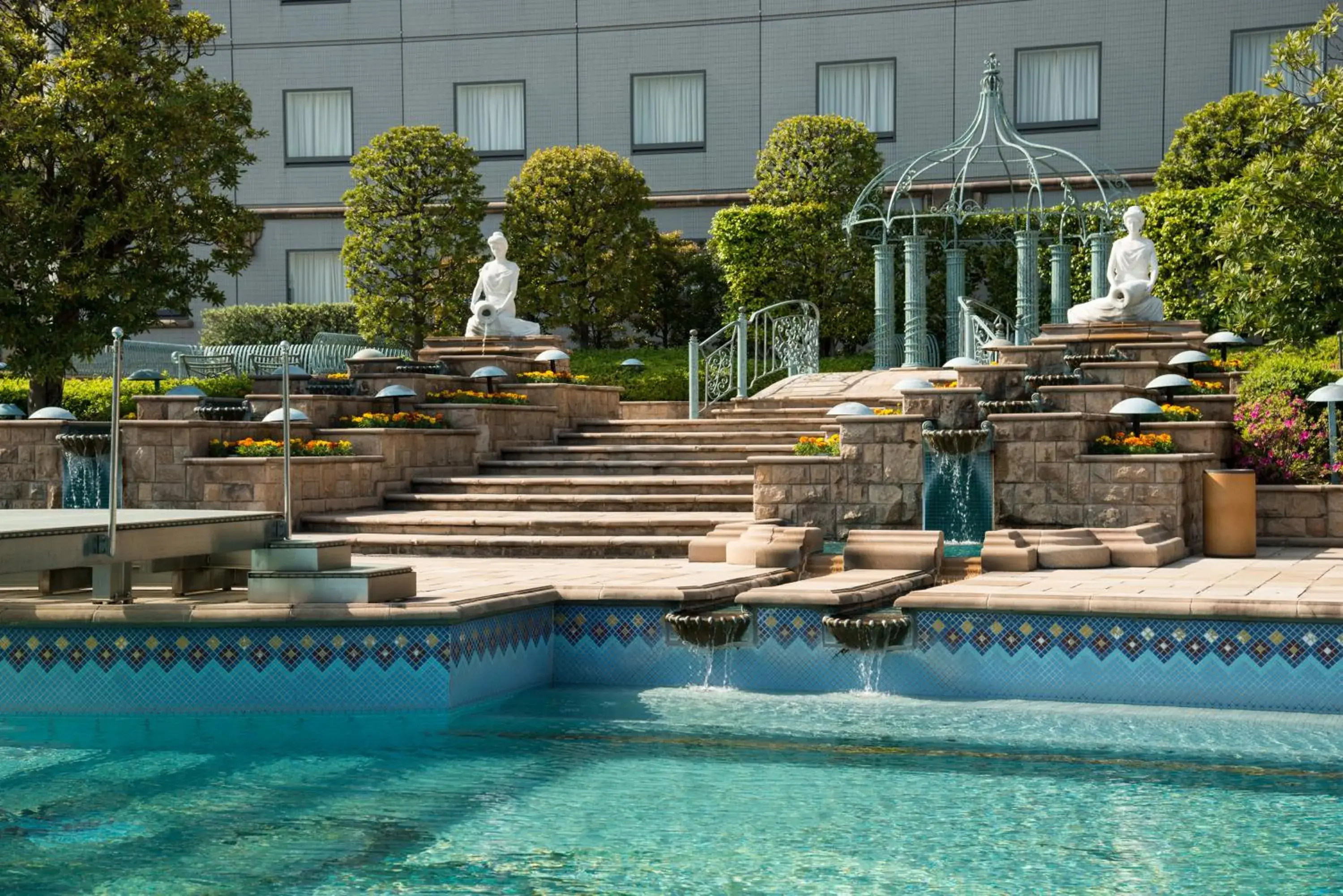 Swimming pool in Hotel East 21 Tokyo Swimming pool in Hotel East 21 Tokyo