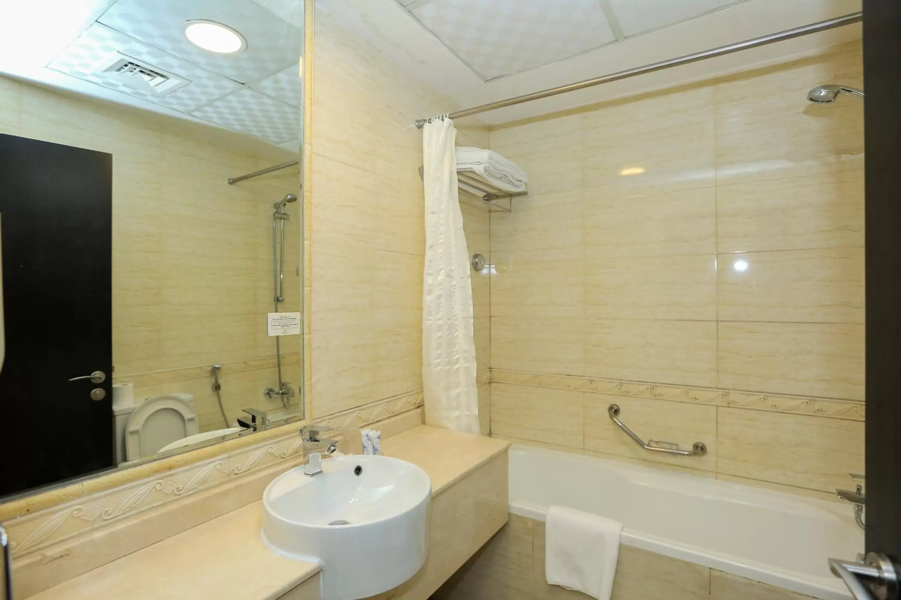 Bathroom in Ivory Grand Hotel Apartments