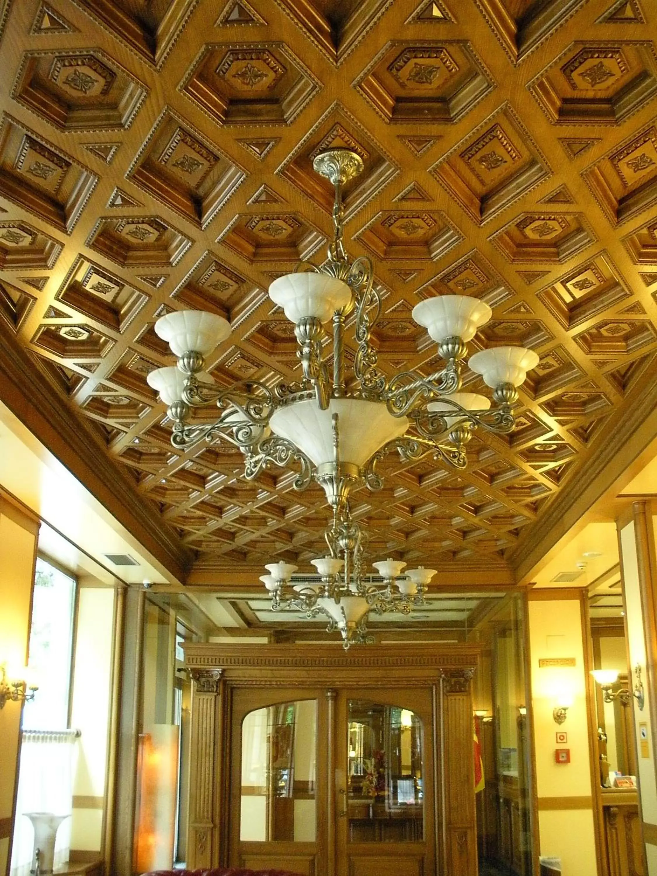 Facade/entrance in II Castillas Madrid Facade/entrance in II Castillas Madrid