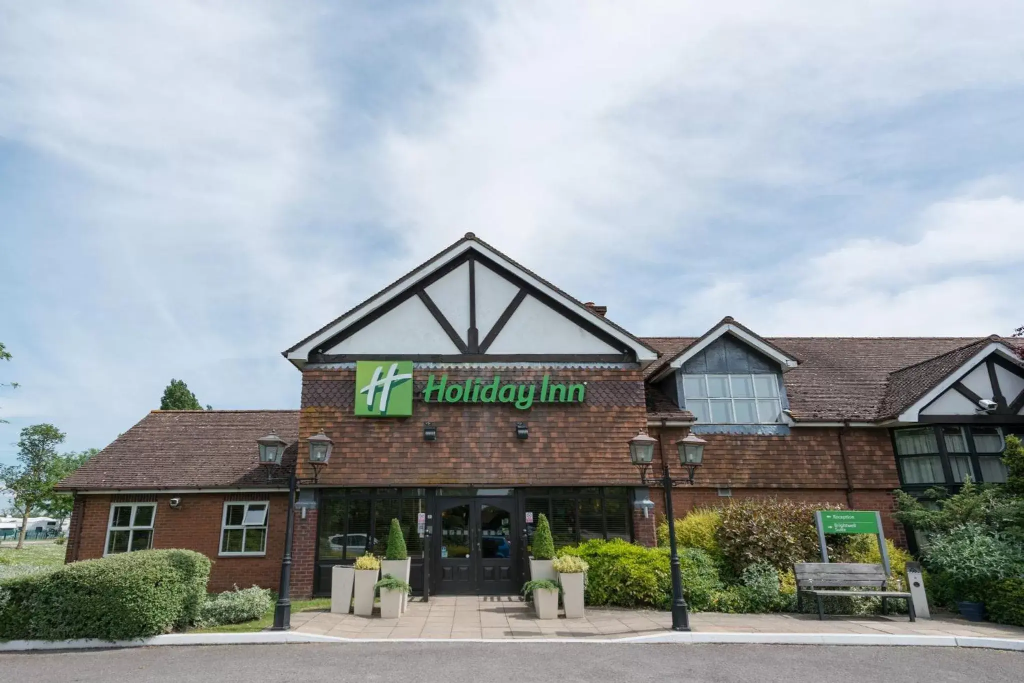 Property Building in Holiday Inn Reading West, an IHG Hotel