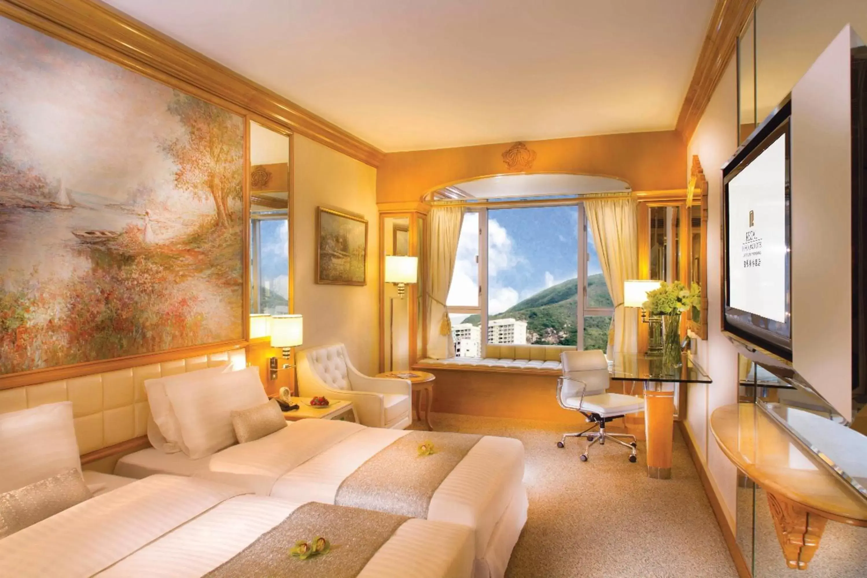 Bedroom, Mountain View in Regal Hongkong Hotel