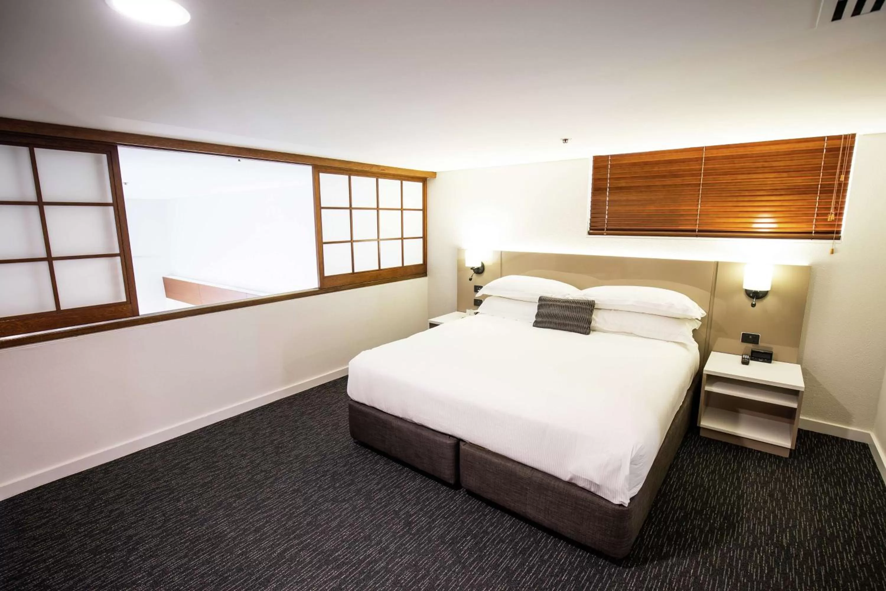 Bed in DoubleTree by Hilton Esplanade Darwin