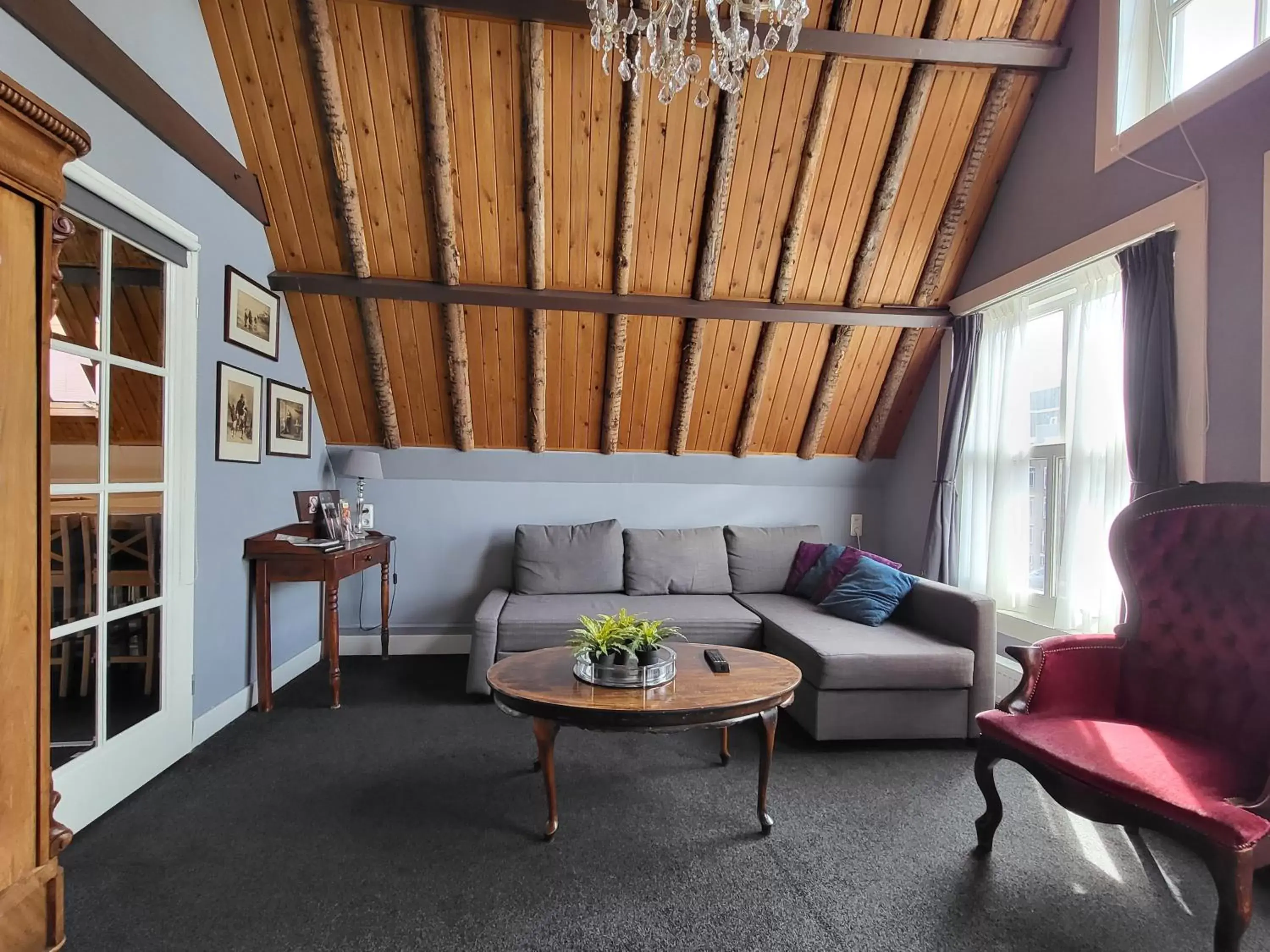 Living room, Seating Area in Huys van Leyden