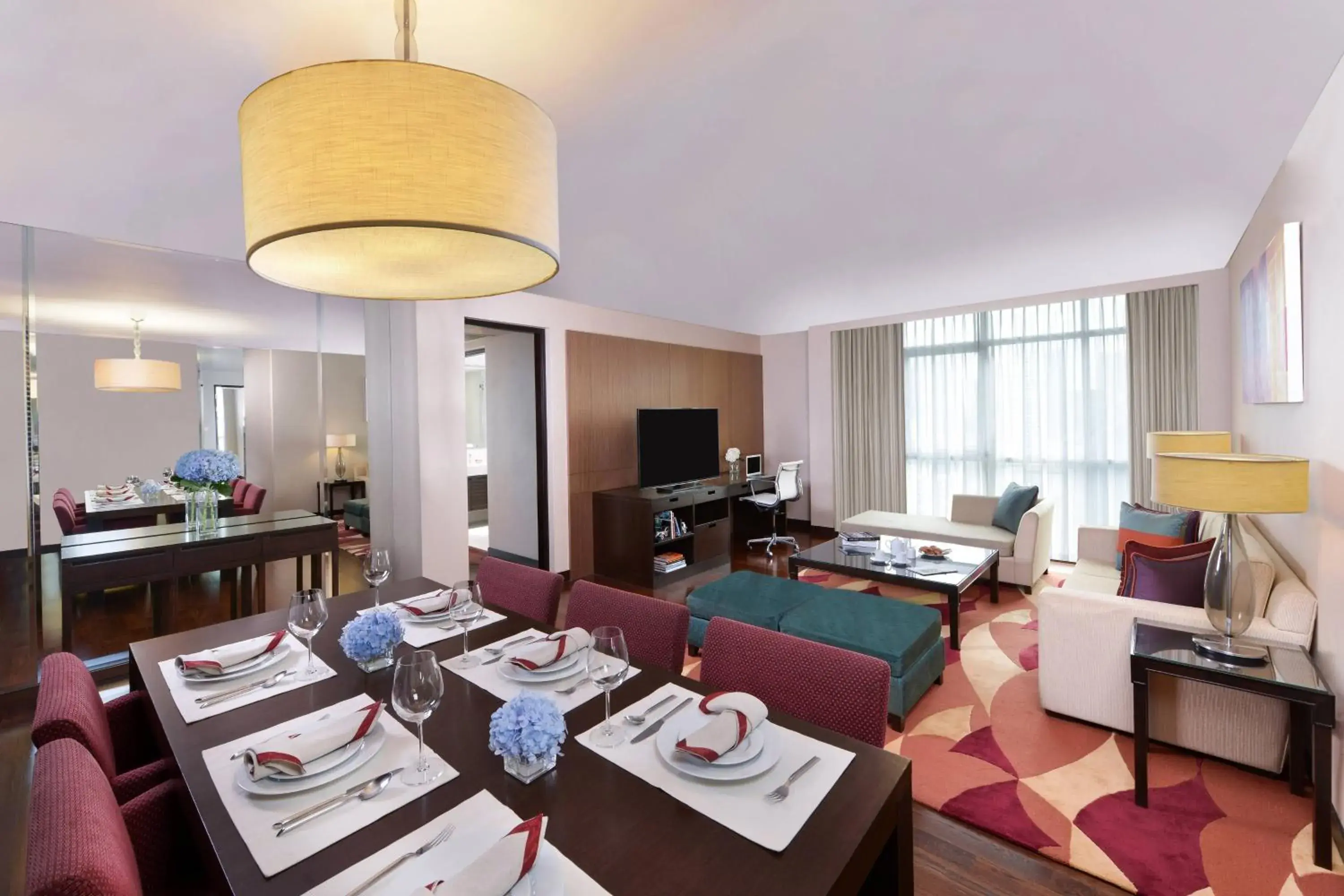 Living room, Restaurant/Places to Eat in Sathorn Vista, Bangkok - Marriott Executive Apartments